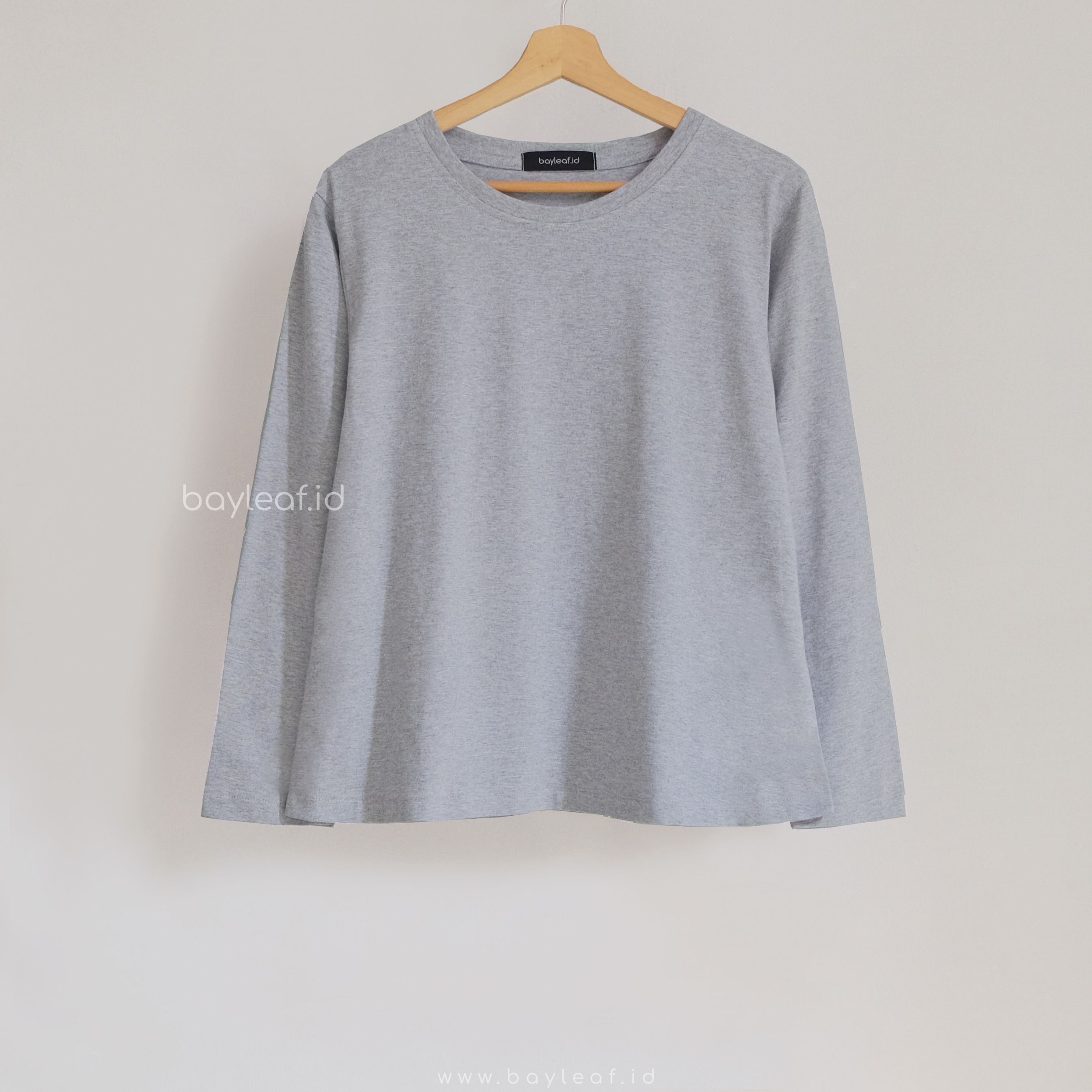 Basic T-Shirt Lengan Panjang