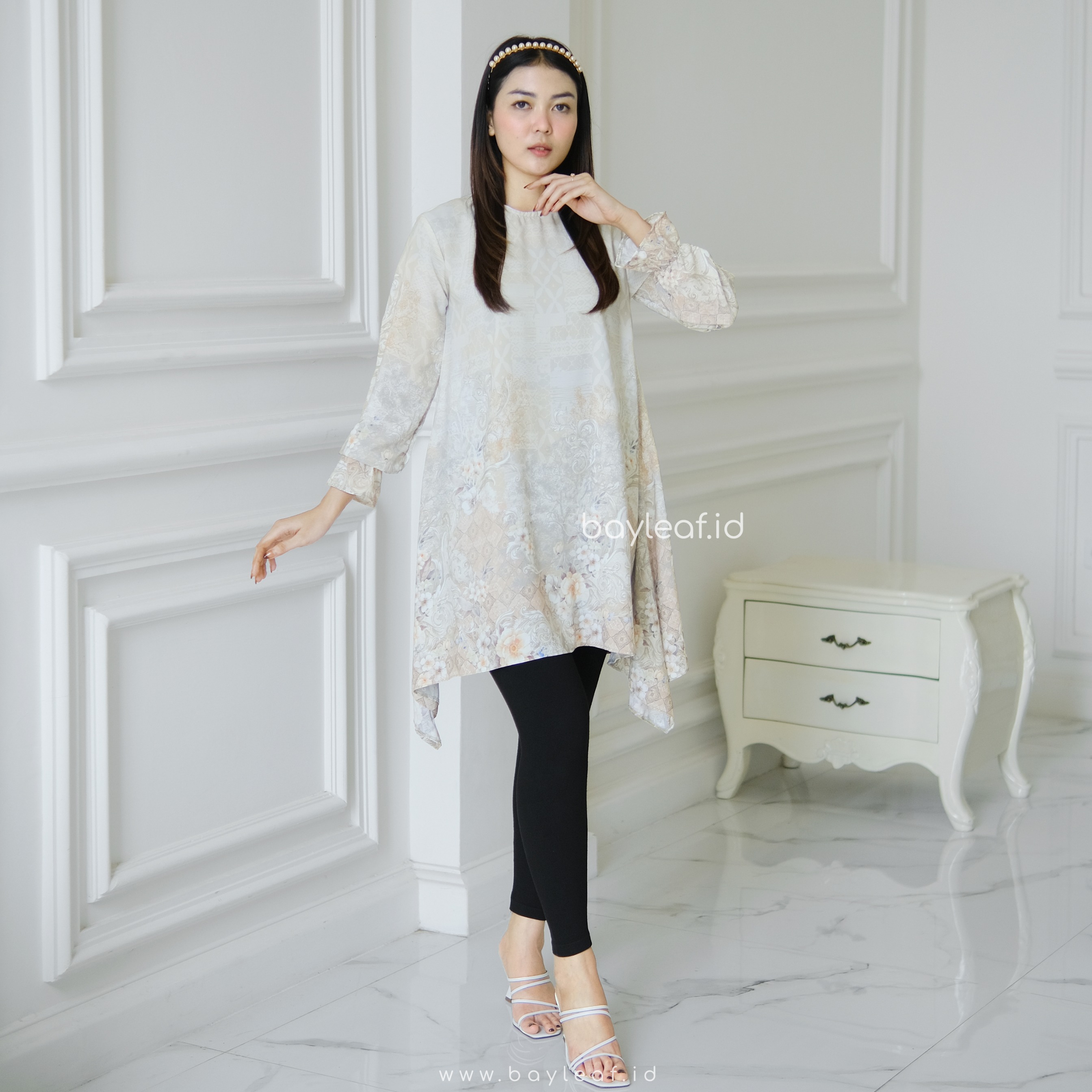  Camelia Agatha Tunik