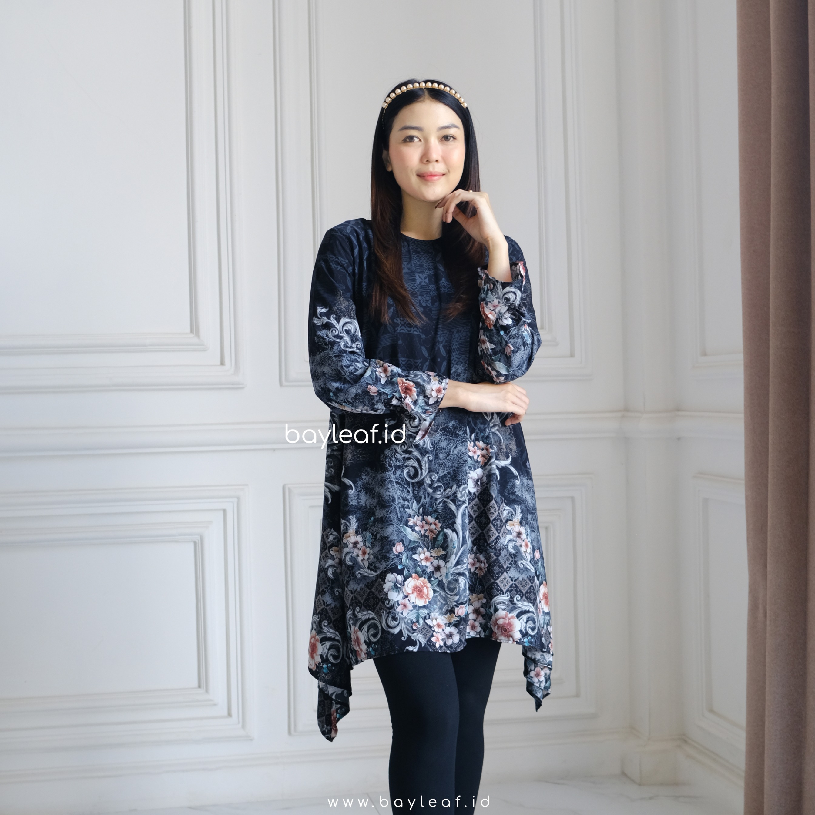  Camelia Agatha Tunik