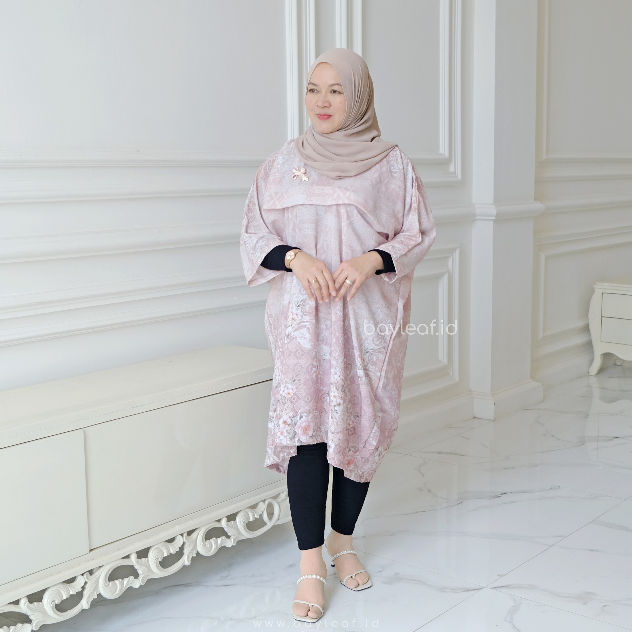  Camelia Kaftan