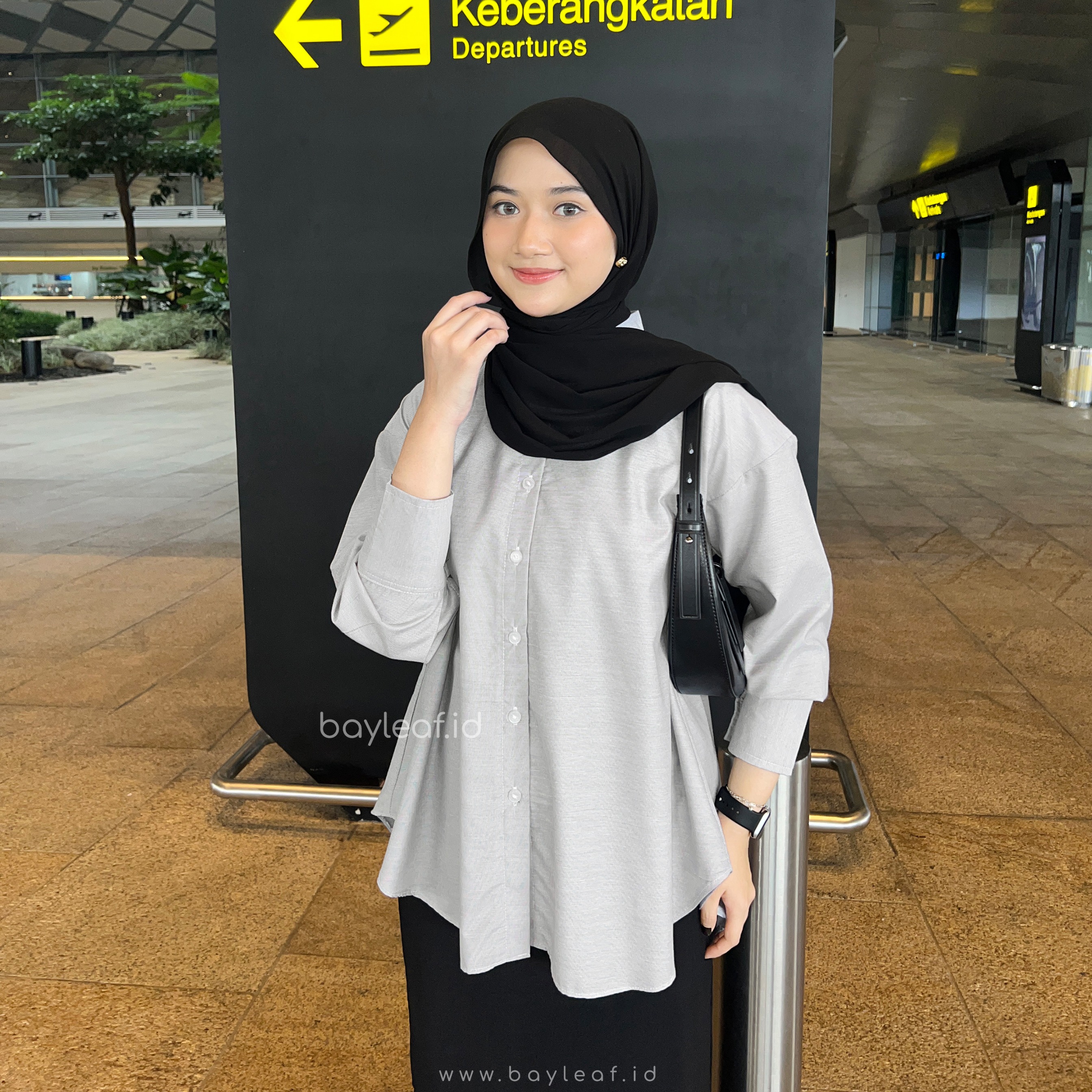 Prisia Basic Shirt | Atasan Kemeja Casual Wanita Polos