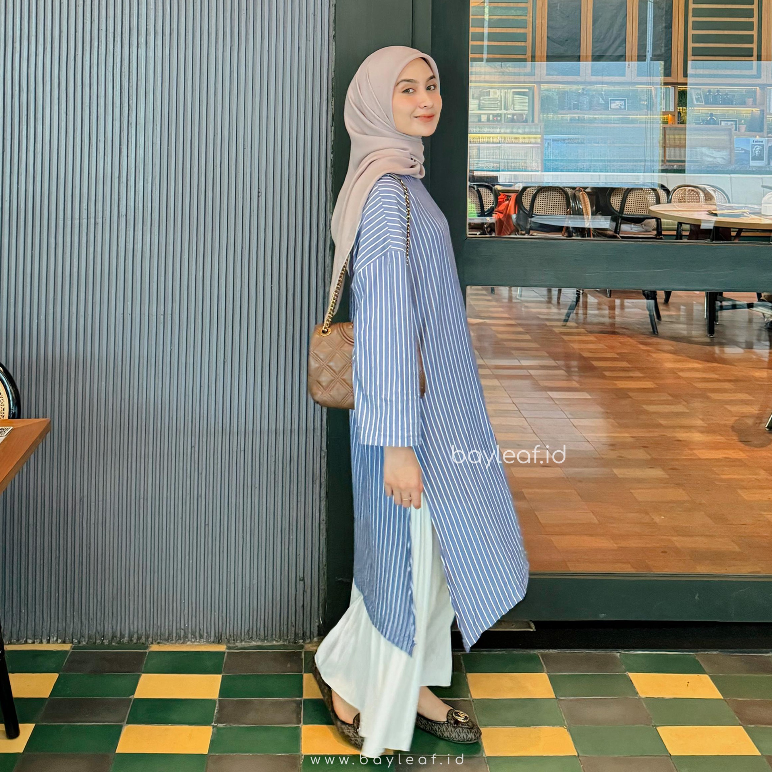 Amanda Tunik Stripe Desain Modis Tampil Elegan