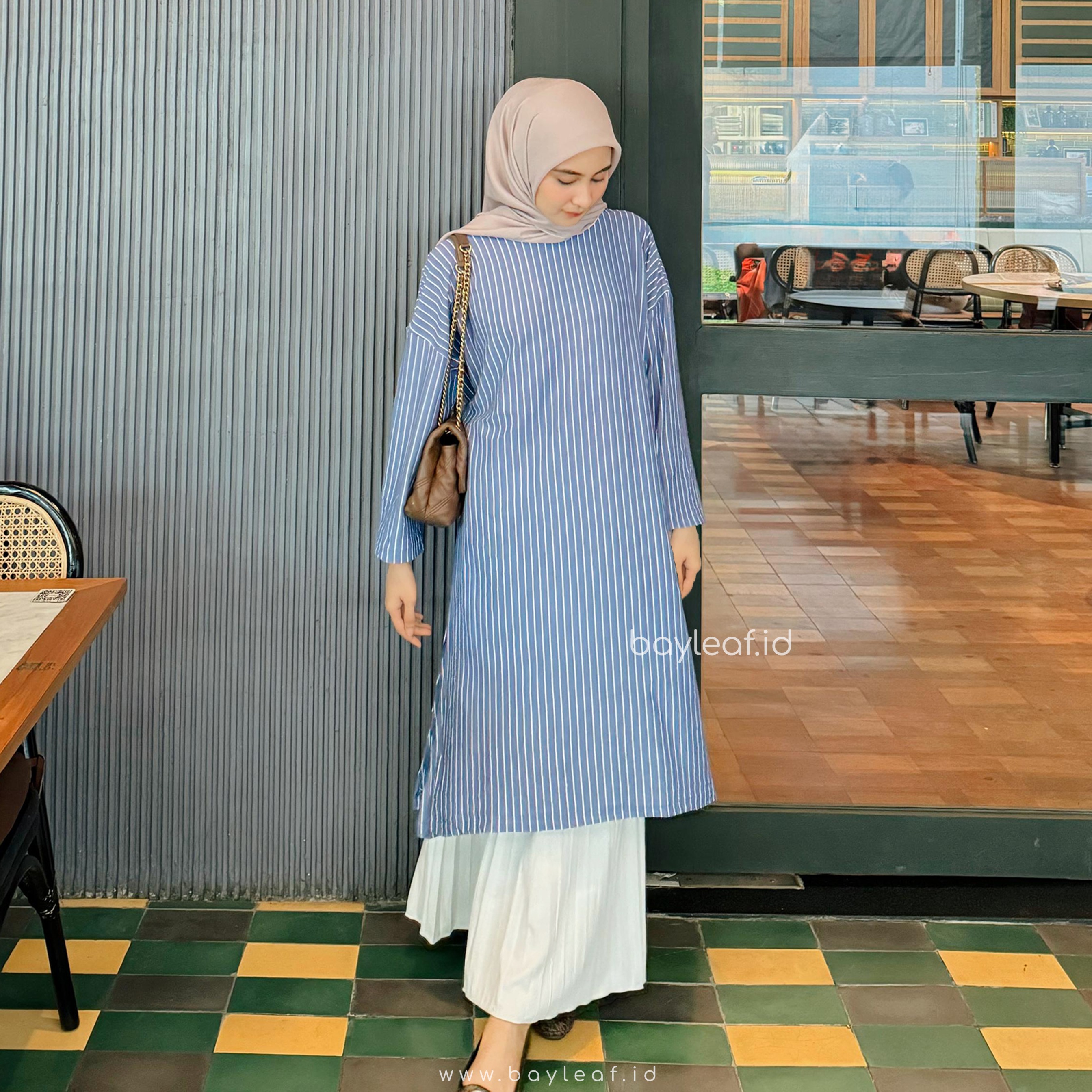 Amanda Tunik Stripe Desain Modis Tampil Elegan