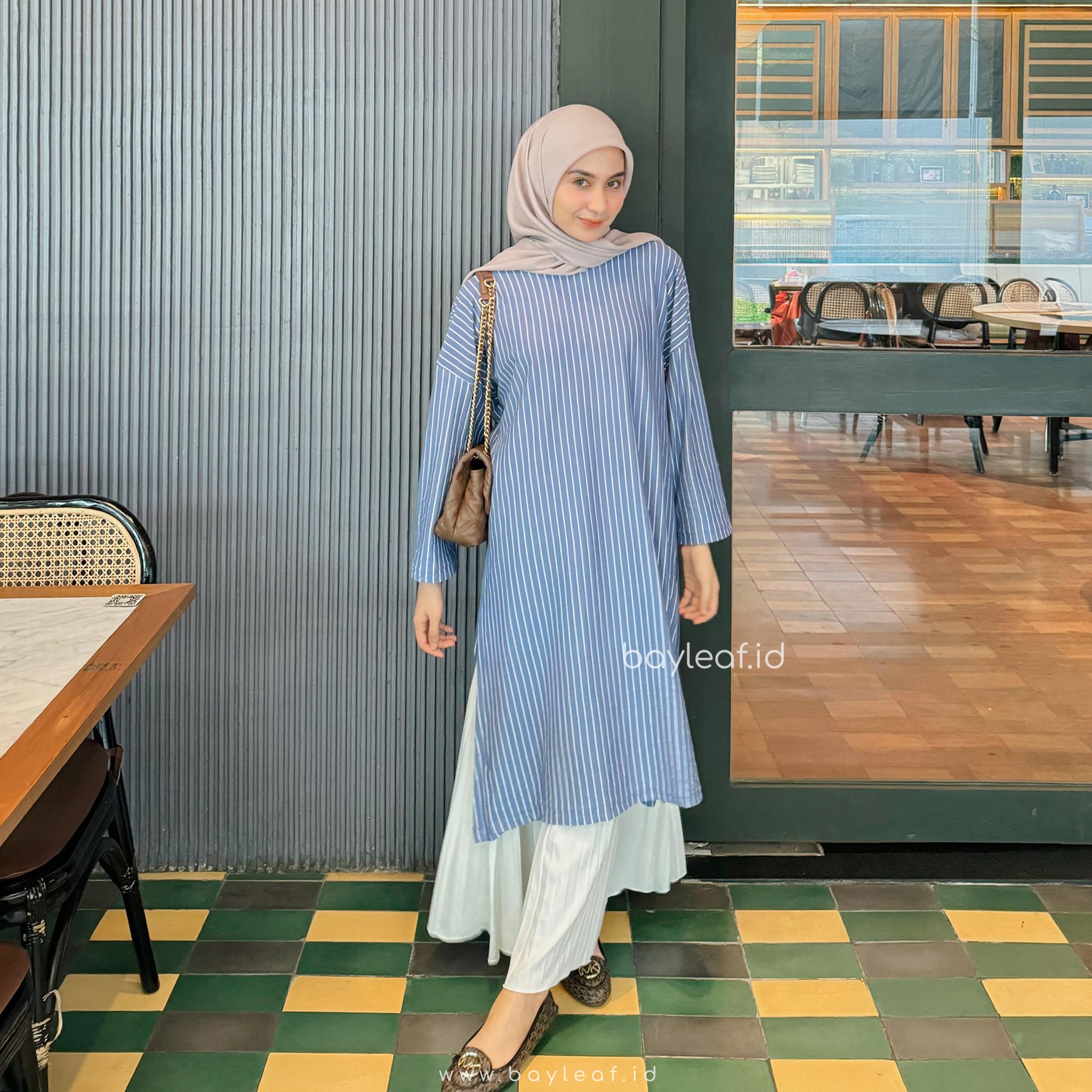 Amanda Tunik Stripe Desain Modis Tampil Elegan