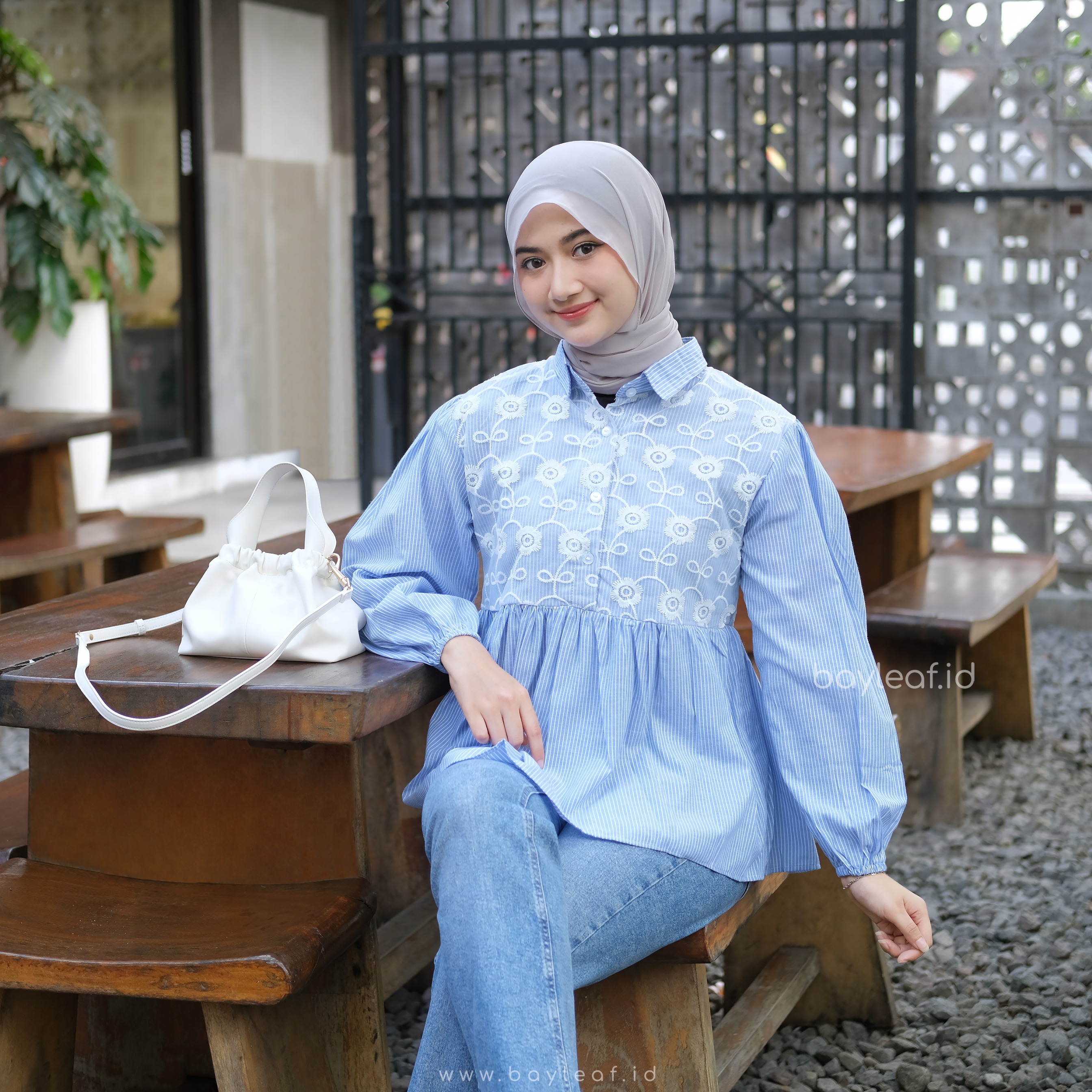 Enzy Striped Blouse Mix Brokat