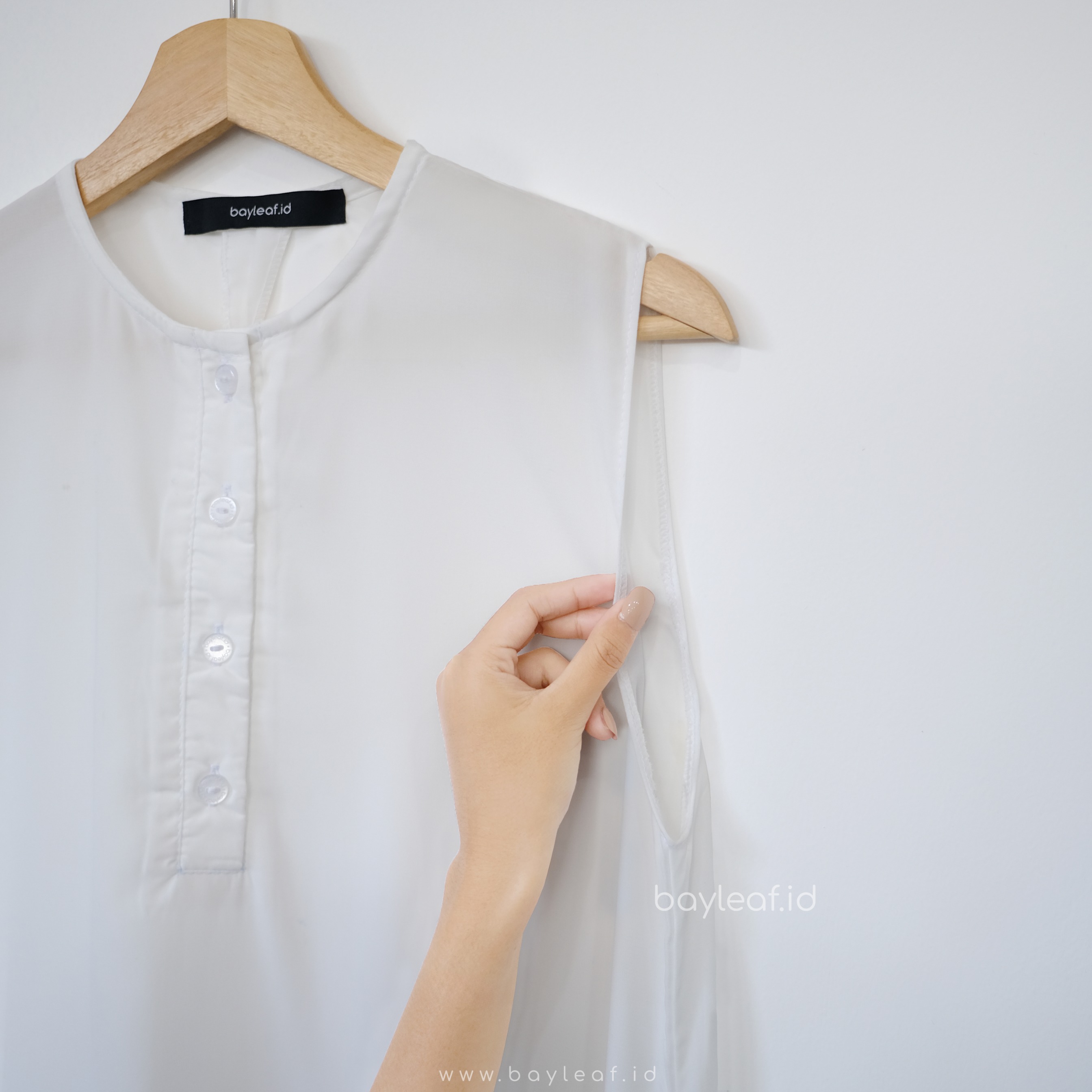 Aera Inner Dress Button Maxi Tanpa Lengan