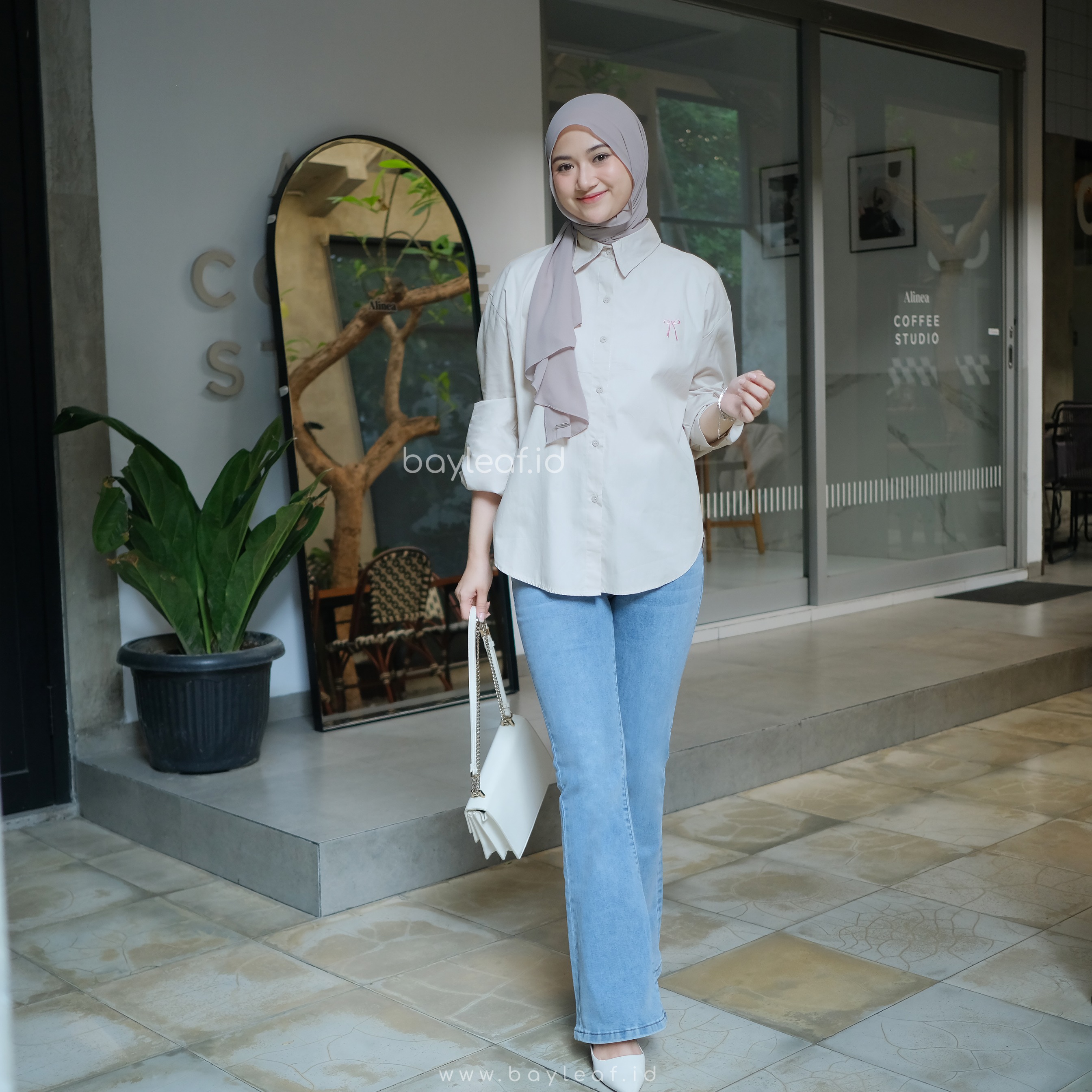 Gempita Basic Shirt | Atasan Kemeja Casual Wanita dengan Pita