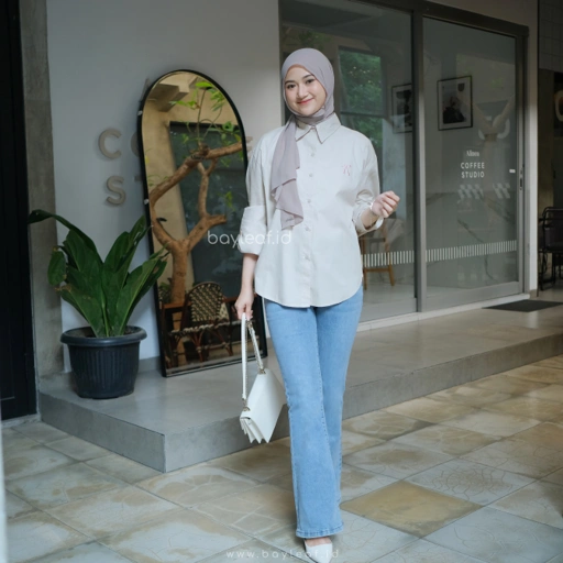 Image of  Gempita Basic Shirt | Atasan Kemeja Casual Wanita dengan Pita