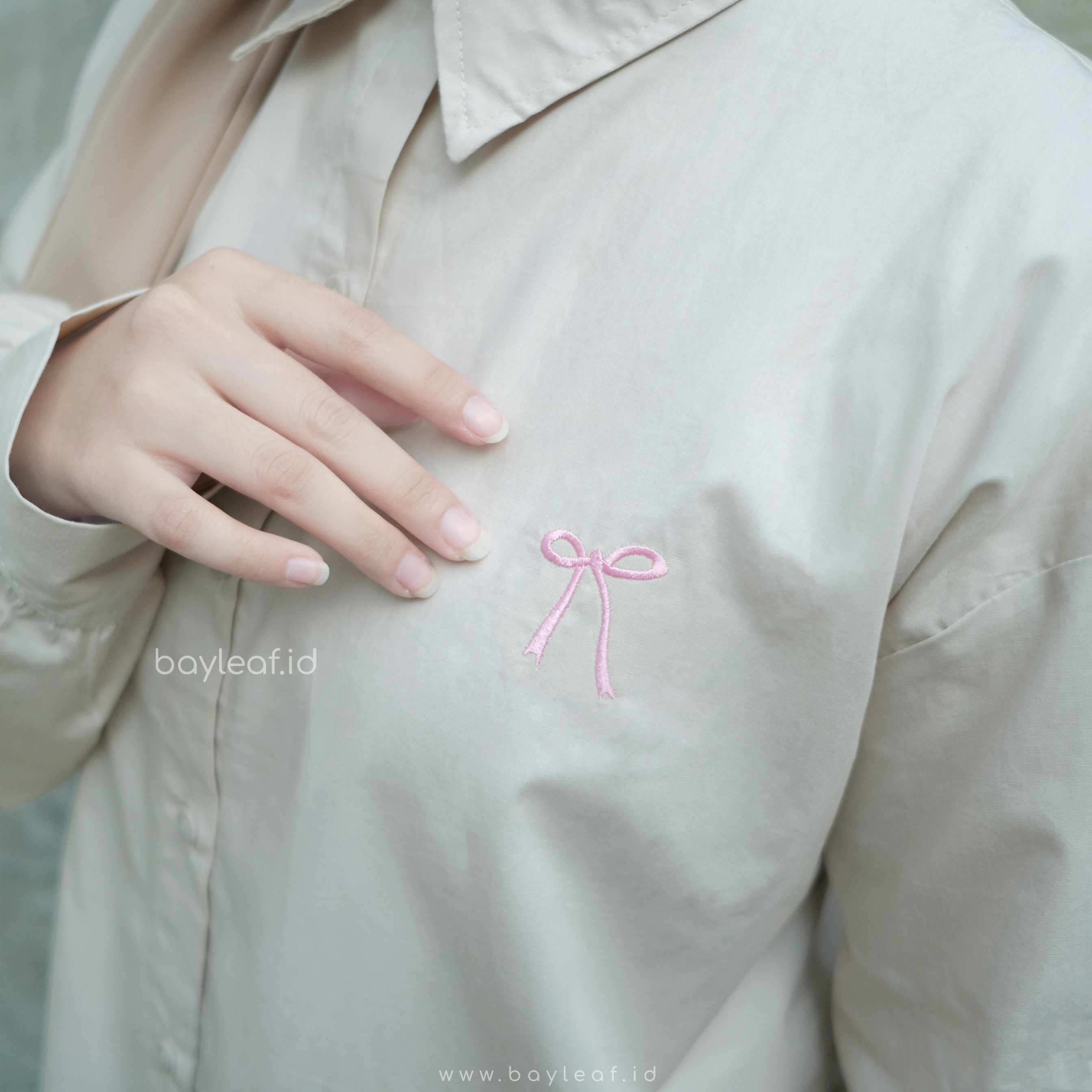 Gempita Basic Shirt | Atasan Kemeja Casual Wanita dengan Pita