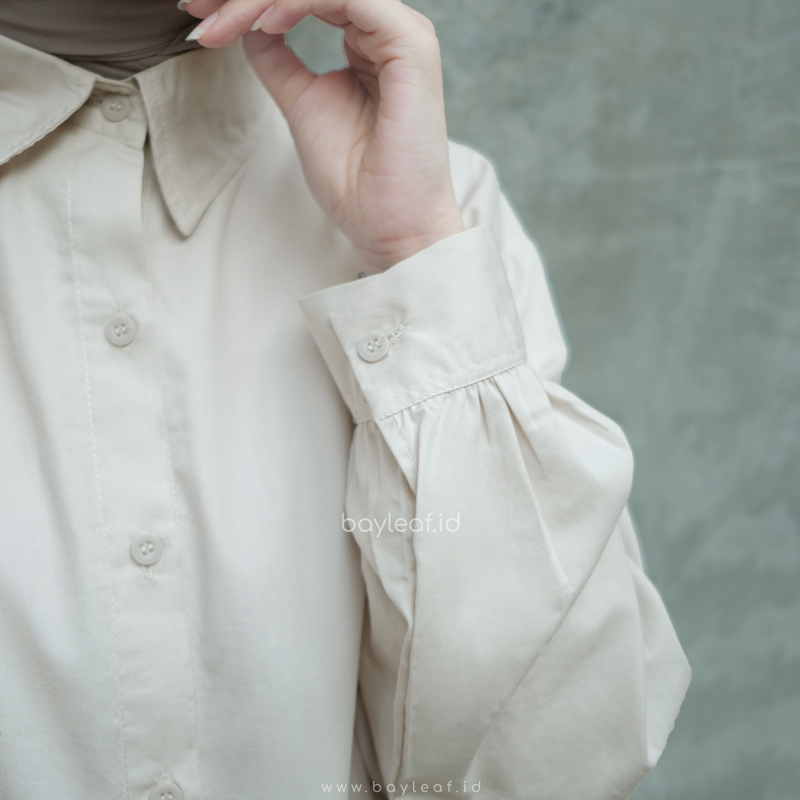 Gempita Basic Shirt | Atasan Kemeja Casual Wanita dengan Pita