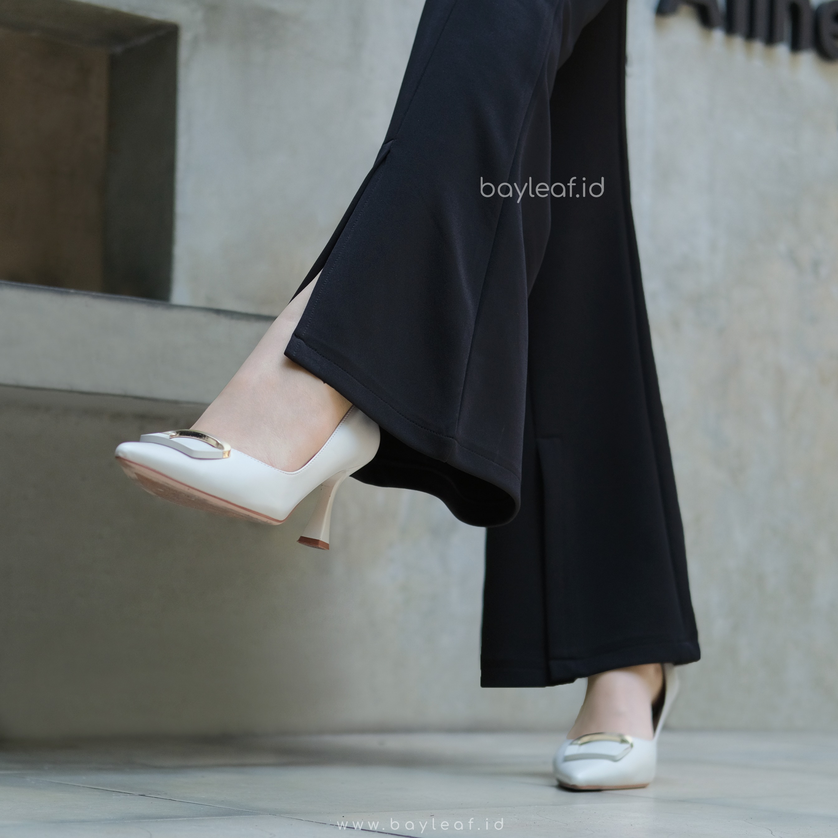 Joya Scuba Pants | Celana Highwaist Cutbray Belah Depan