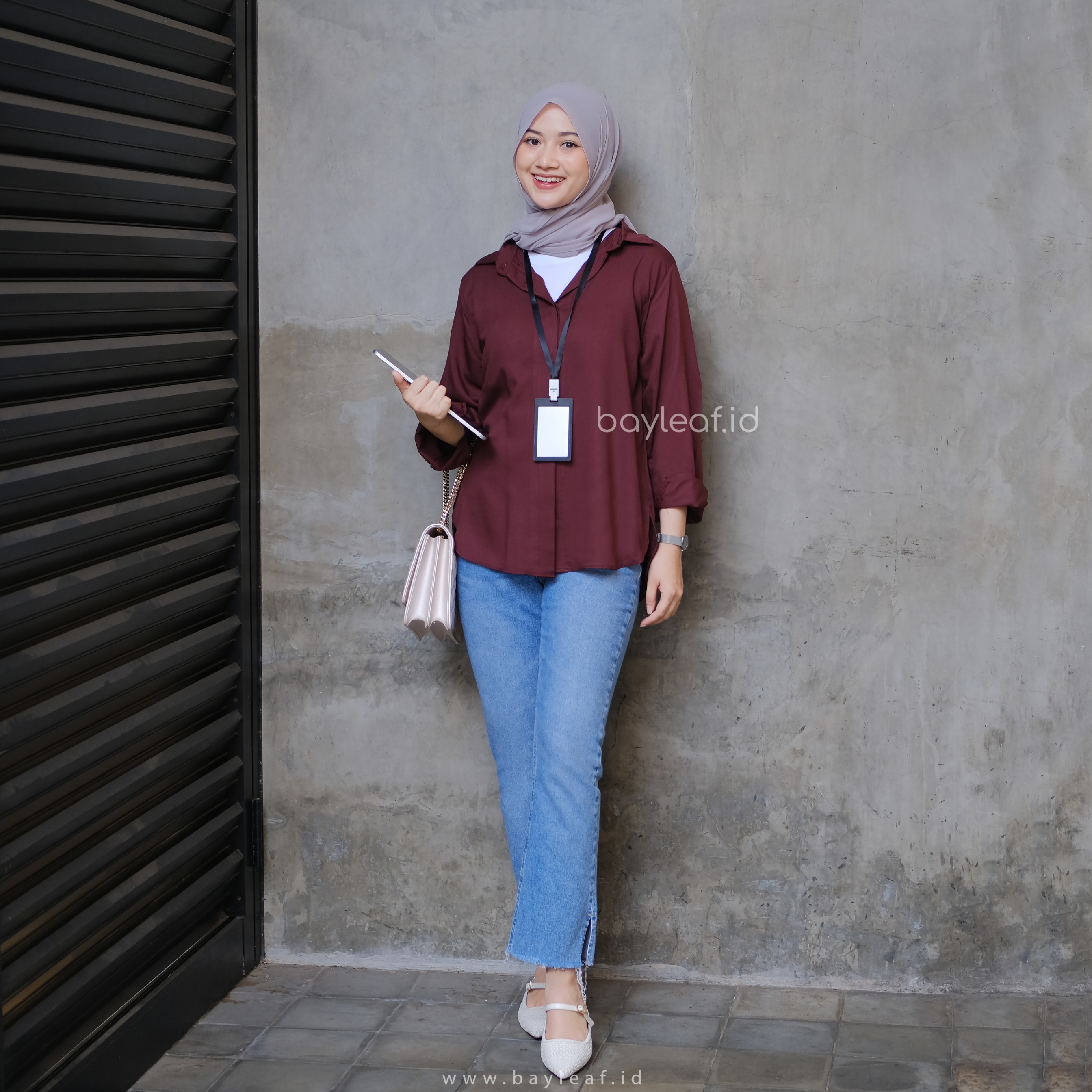 Kanaya Kemeja Basic Wanita