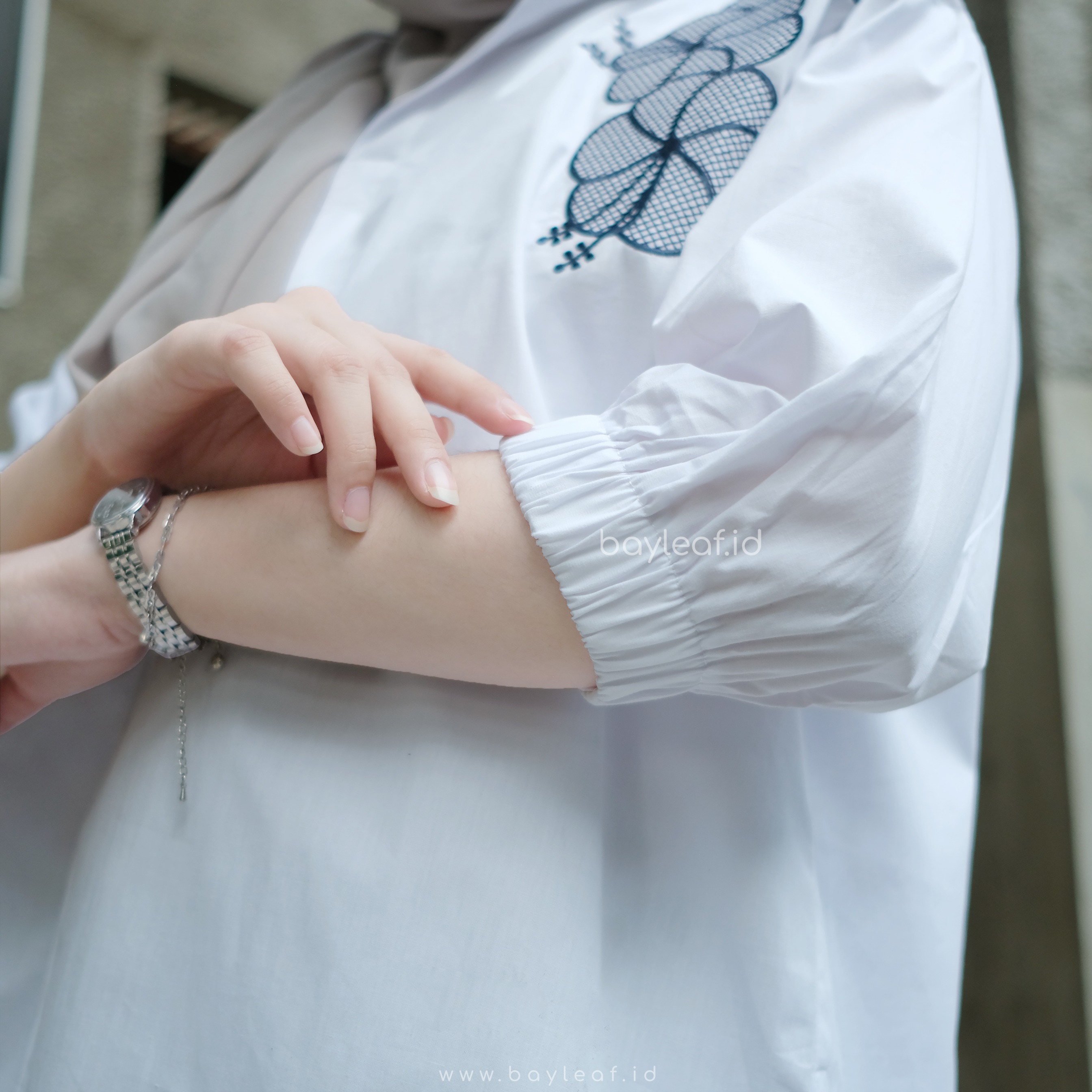 Levina Shirt Motif Bunga