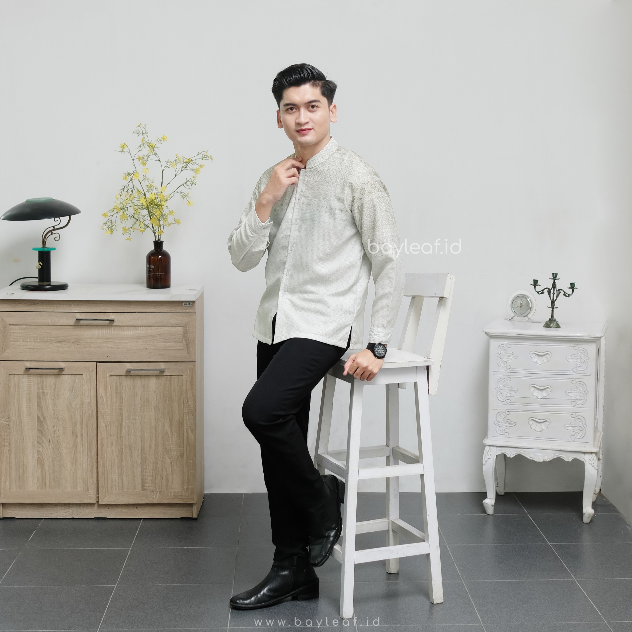 Seraya Ersa Atasan Kemeja Pria Lengan Panjang