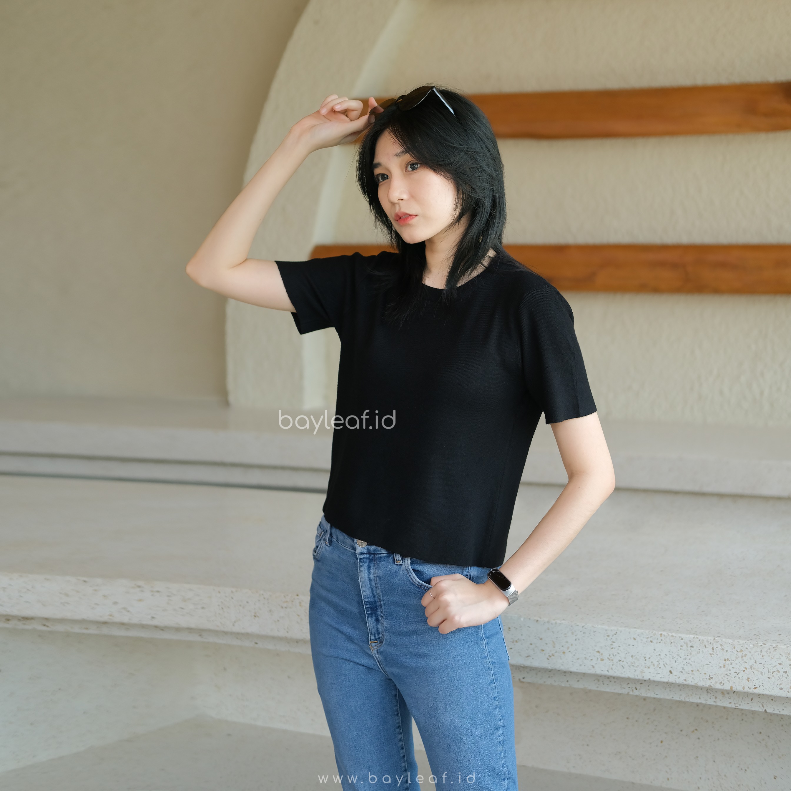 Zenna Basic Knit Short Sleeve Top