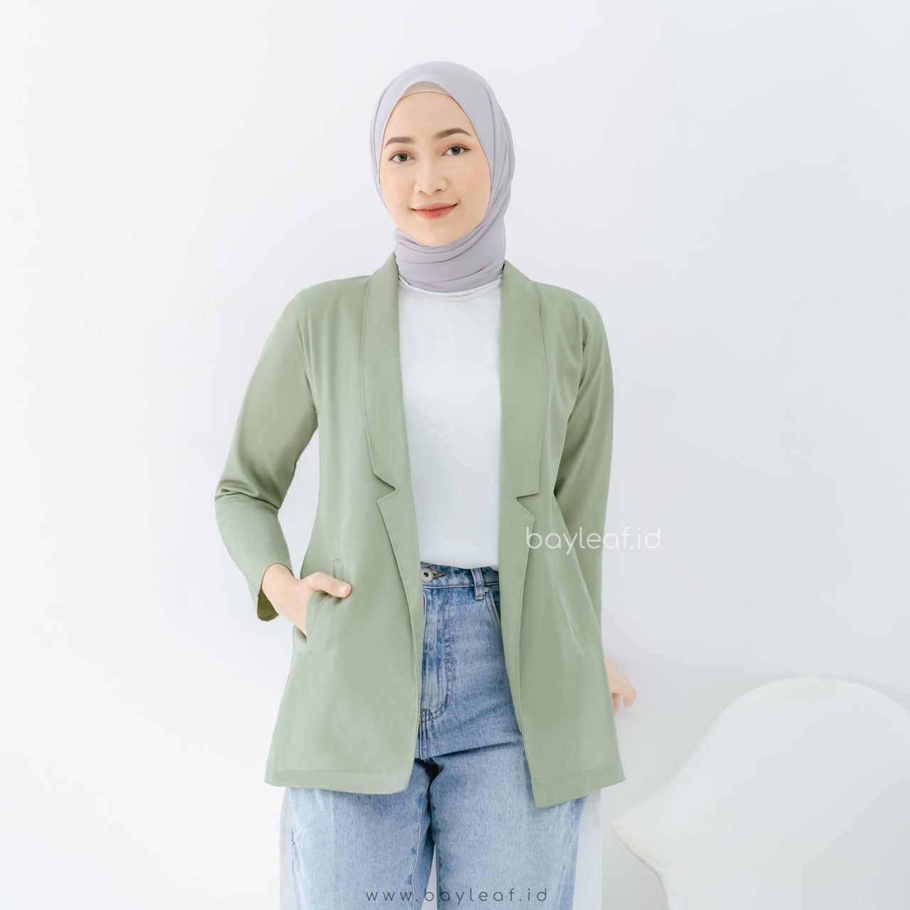 Zenn Blazer Formal Casual Wanita Basic