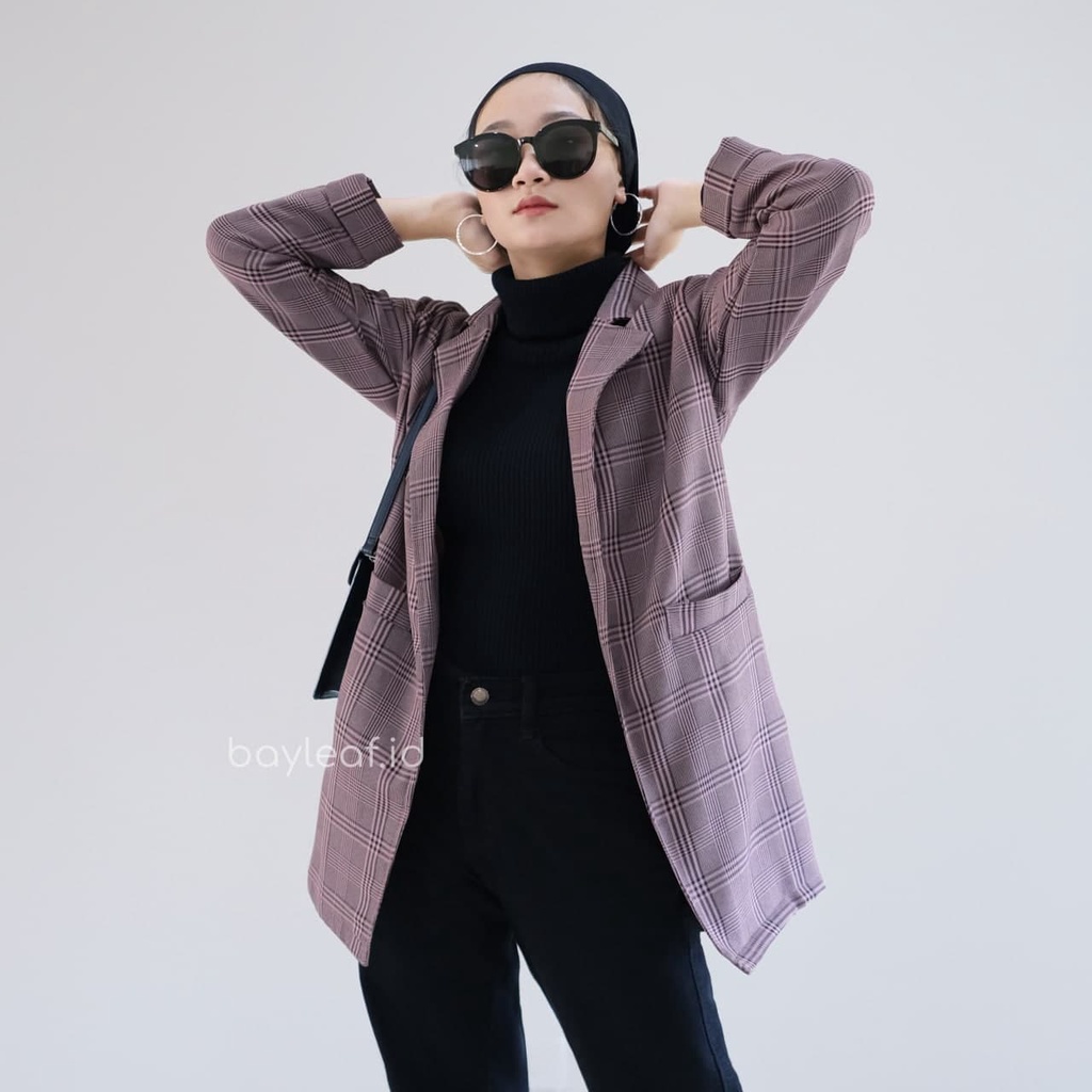 Sora Plaid Blazer Lengan Panjang
