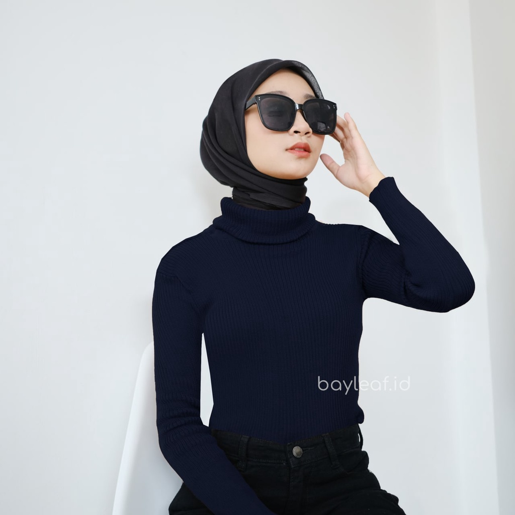 Denada Inner Rajut Turtleneck Lengan Panjang