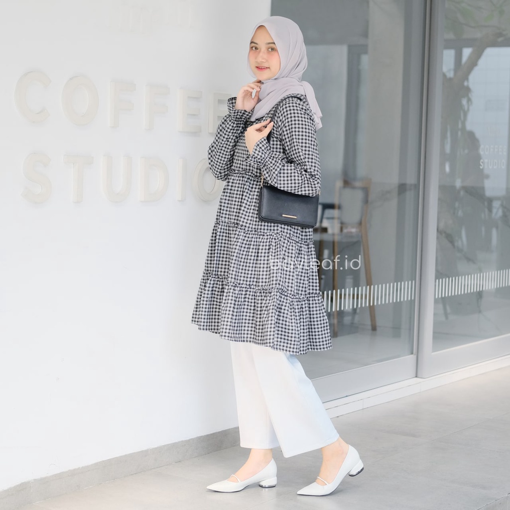 Sienna Plaid Black-White Tunic