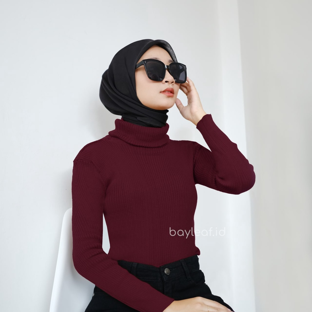 Denada Inner Rajut Turtleneck Lengan Panjang