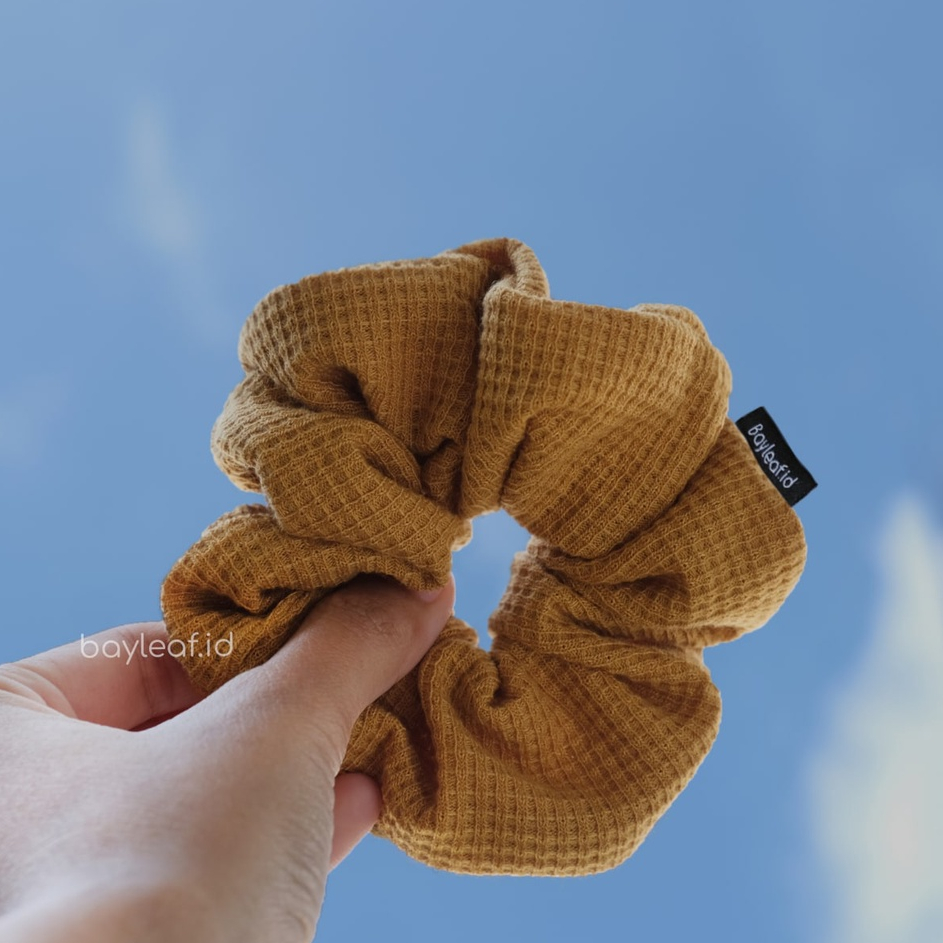 Bayleaf.id Berry Scrunchie Ikat Rambut