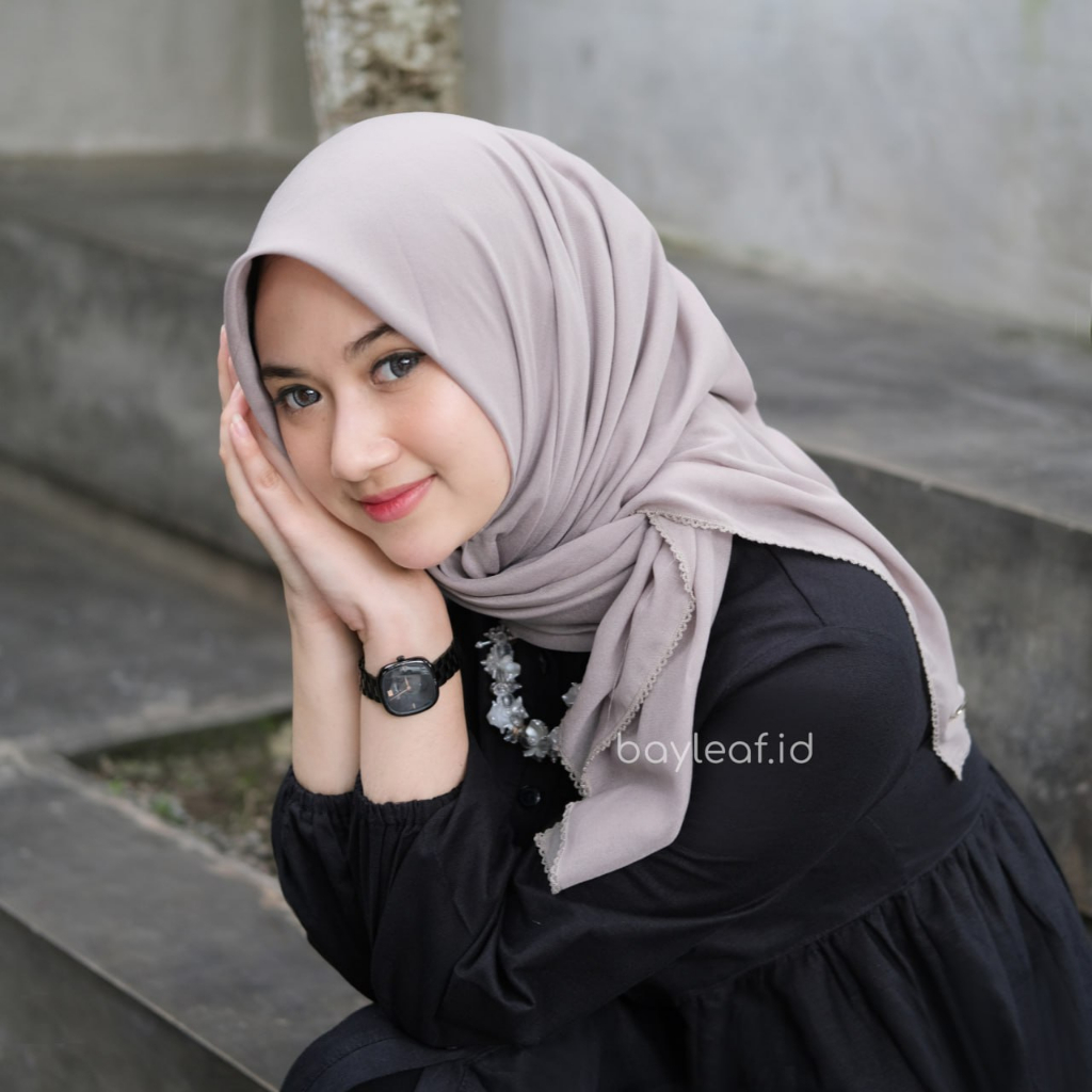 Mutia Hijab Scarf