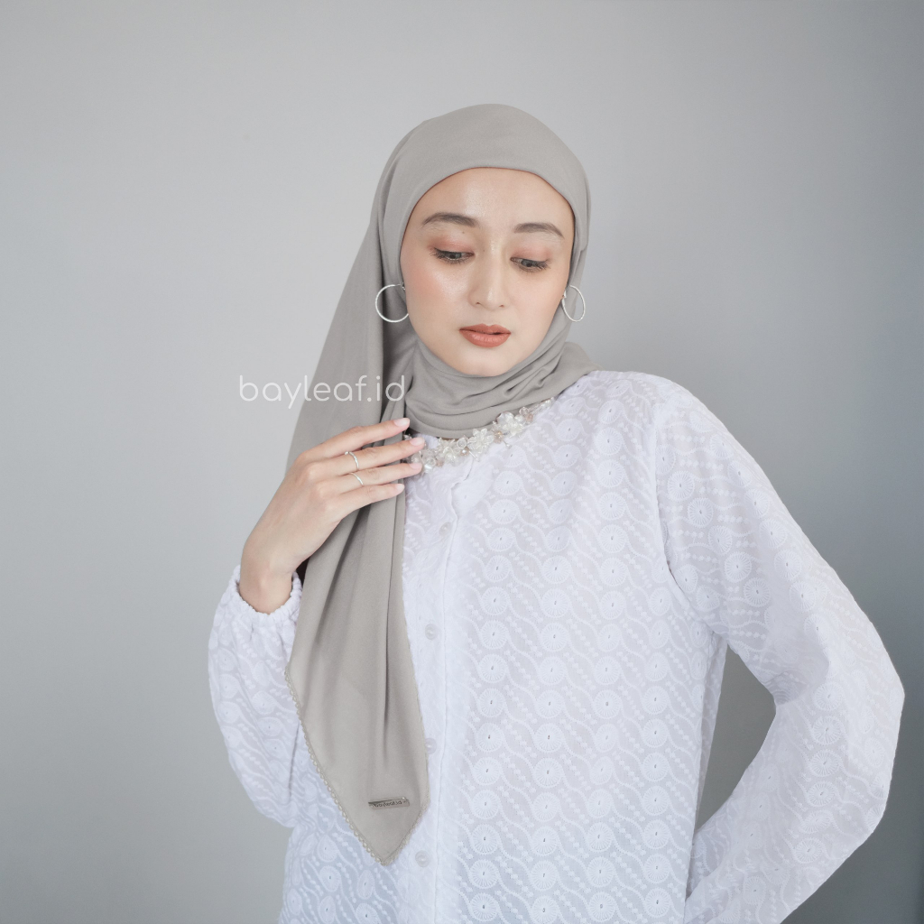 Mutia Hijab Scarf