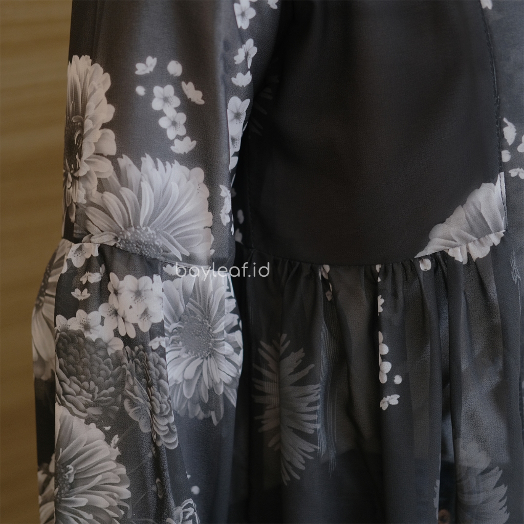 Mauren Claudy Floral Outer / Outer Panjang Wanita Motif Bunga
