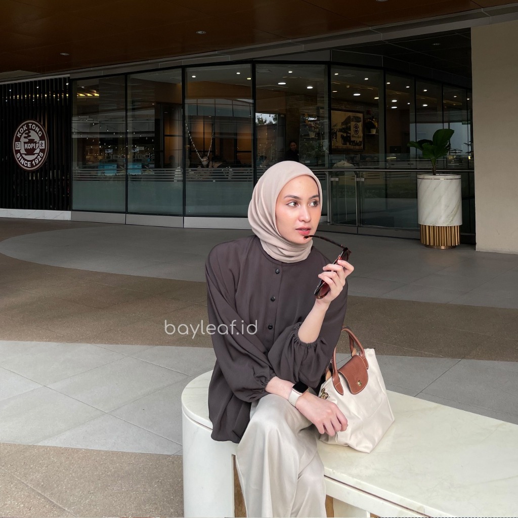Emira Blouse