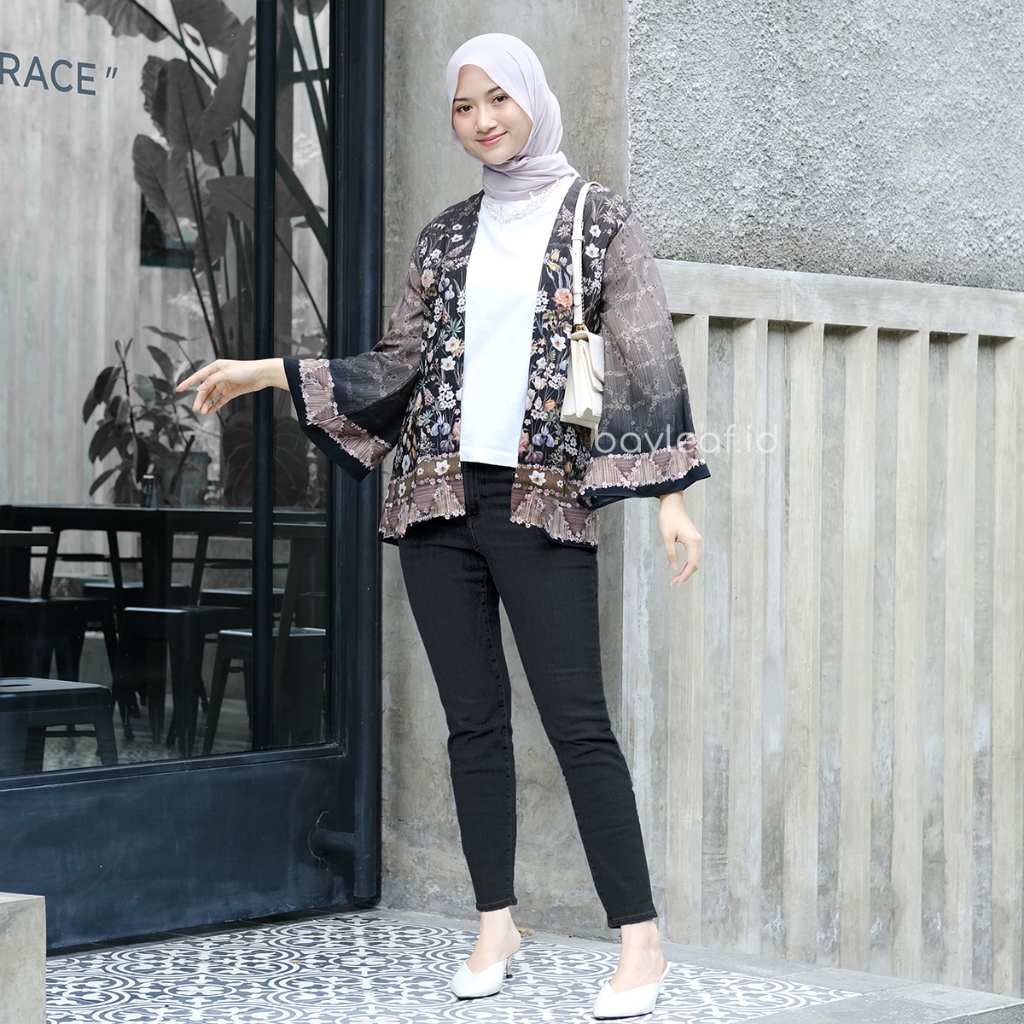 Bayleaf.id Aster Kelly Outer Black Motif Bunga / Outer Wanita Motif / Cardigan Motif
