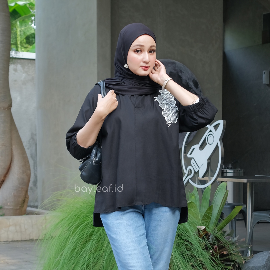 Levina Shirt Motif Bunga