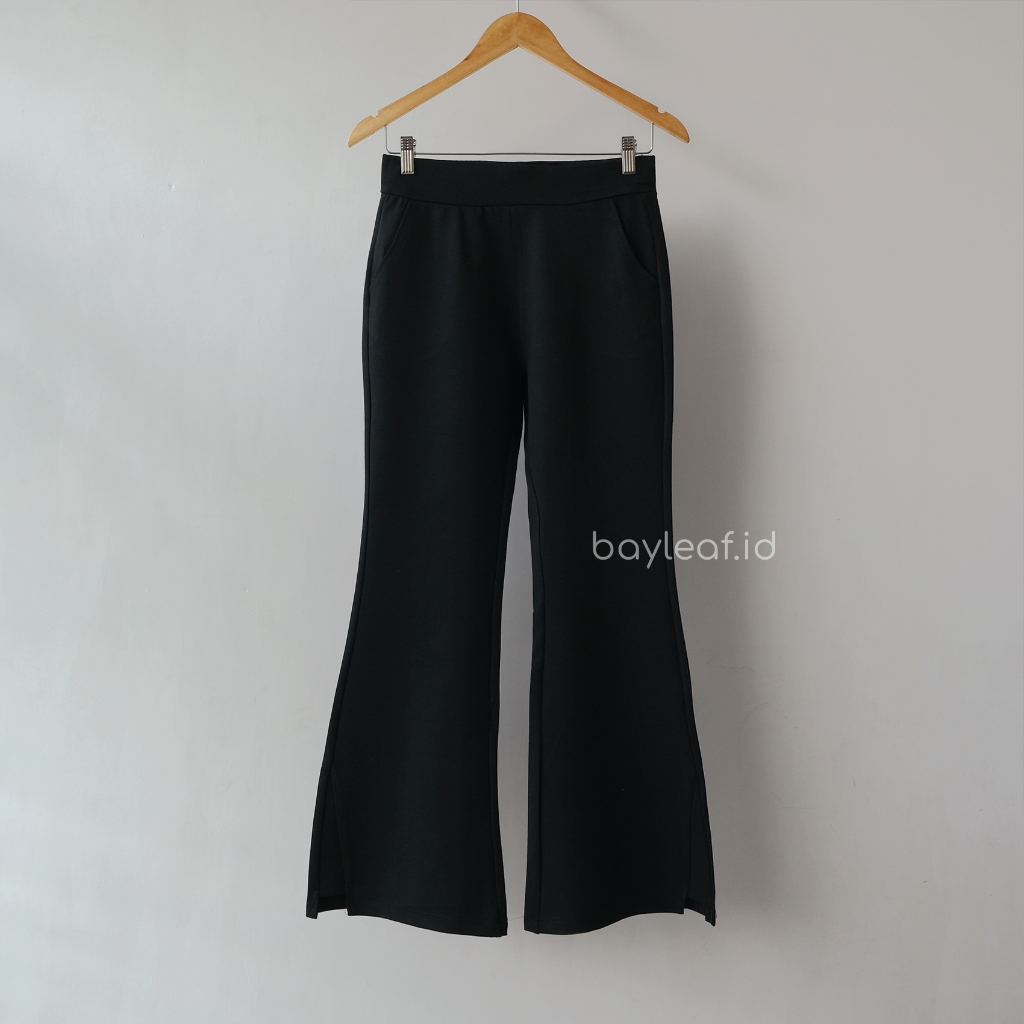 Bayleaf.id Palma Flaired Pants / Celana Highwaist Cutbray Wanita