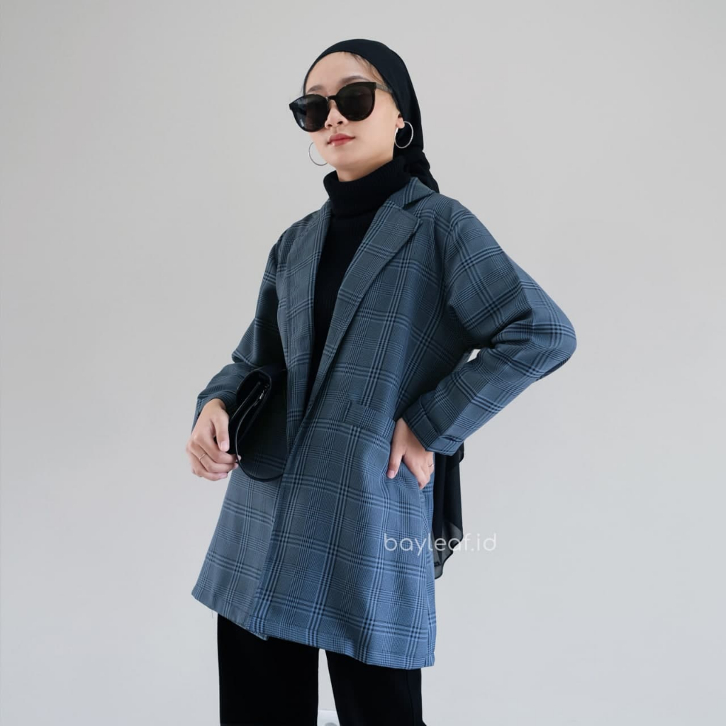 Sora Plaid Blazer Lengan Panjang