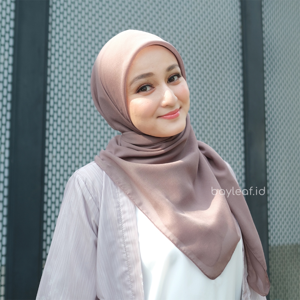 Hijab Segi Empat Paris Basic