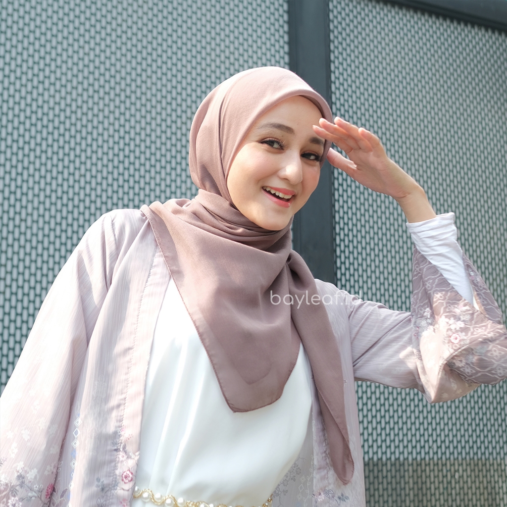 Hijab Segi Empat Paris Basic
