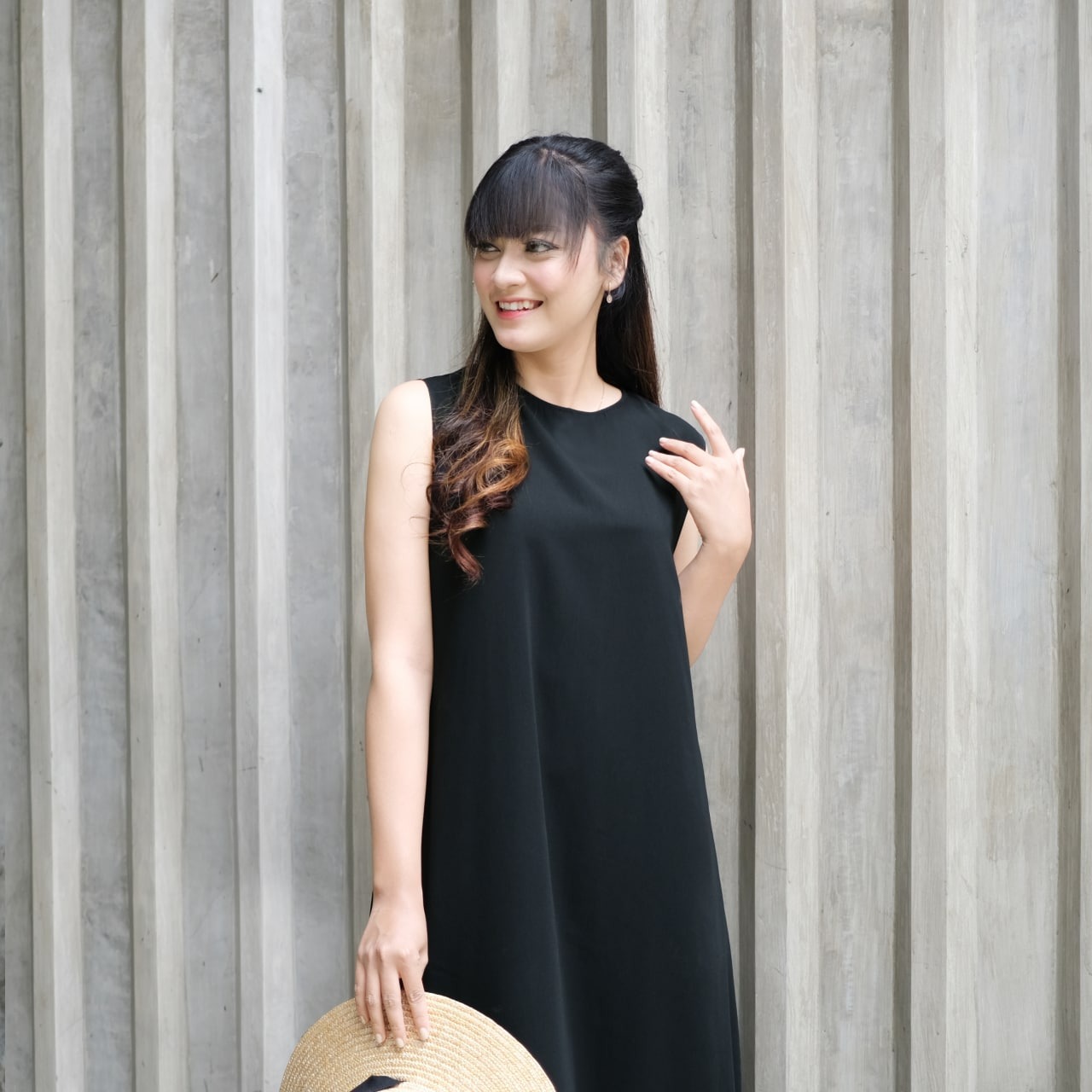 Aera Inner Dress Basic Tanpa Lengan