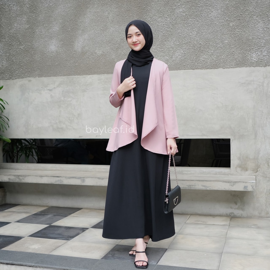 Clarissa Shakila Outer