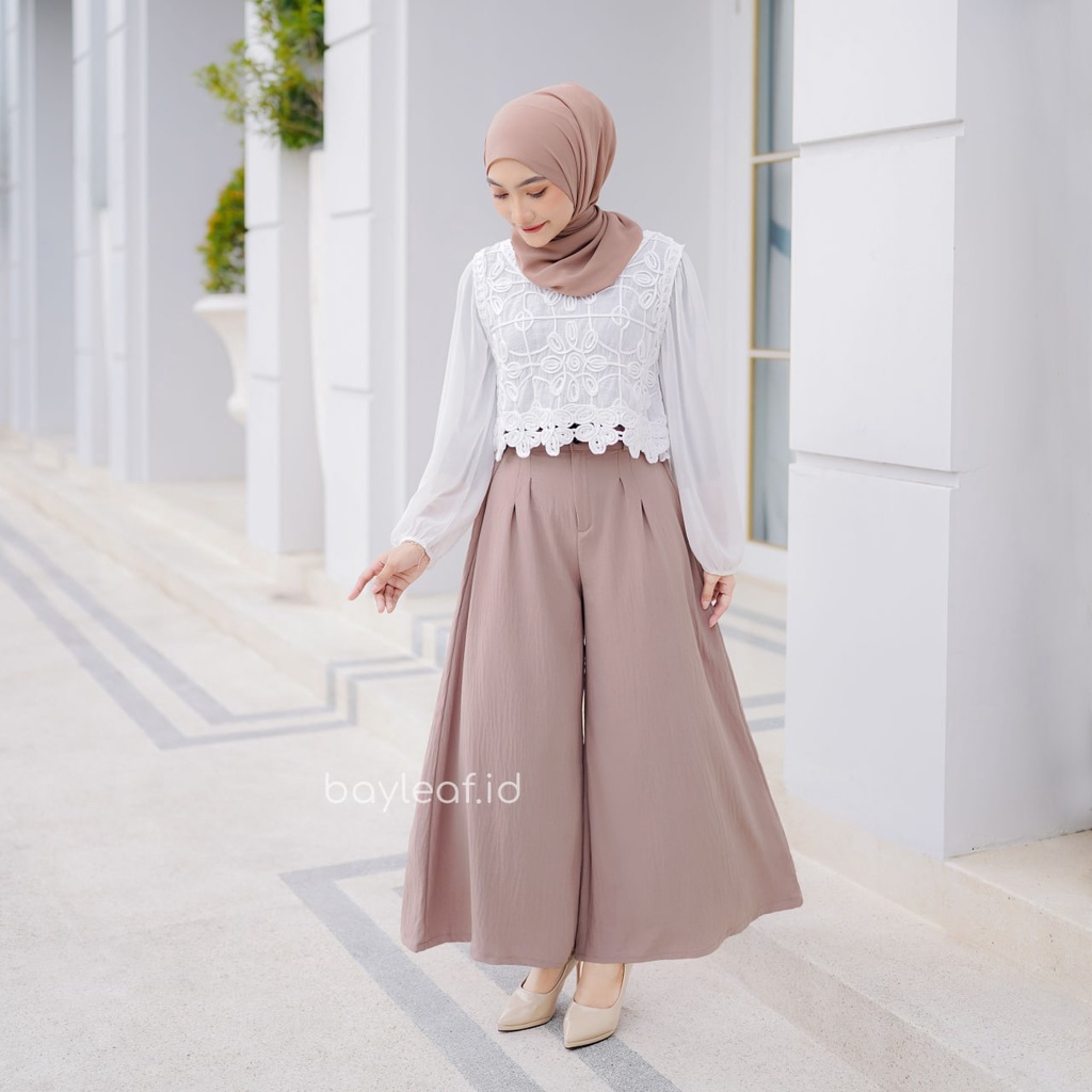 Yola Pants