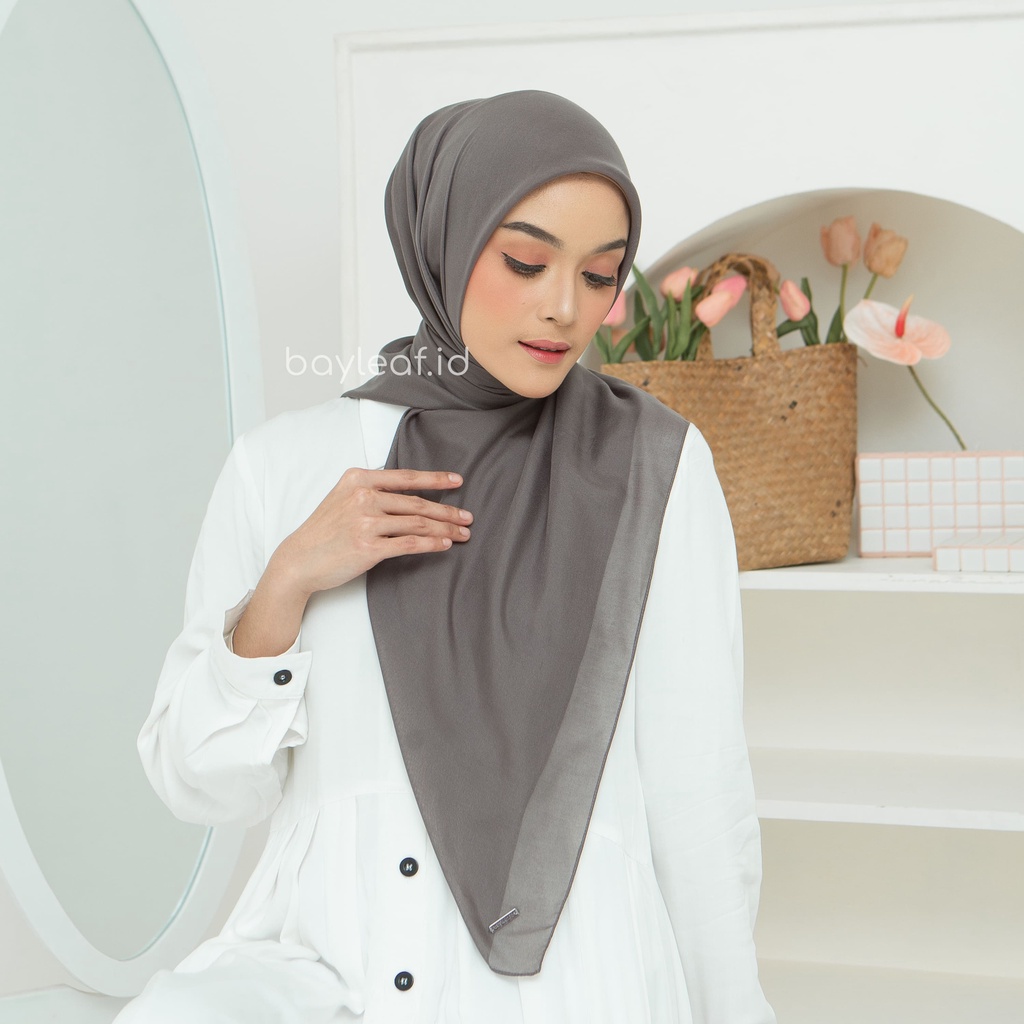 Naira Hijab Square