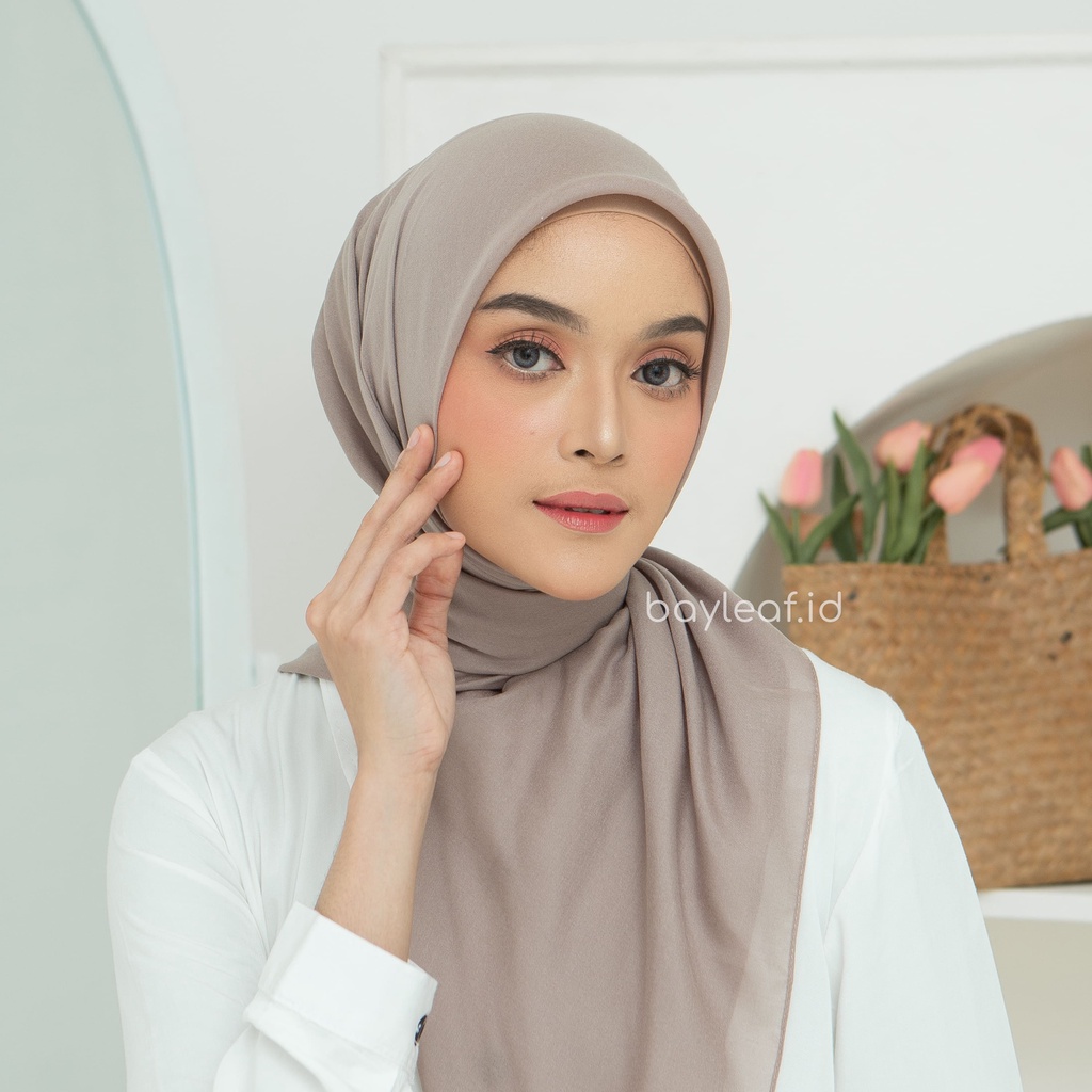 Naira Hijab Square