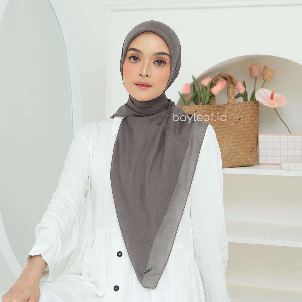 Naira Hijab Square