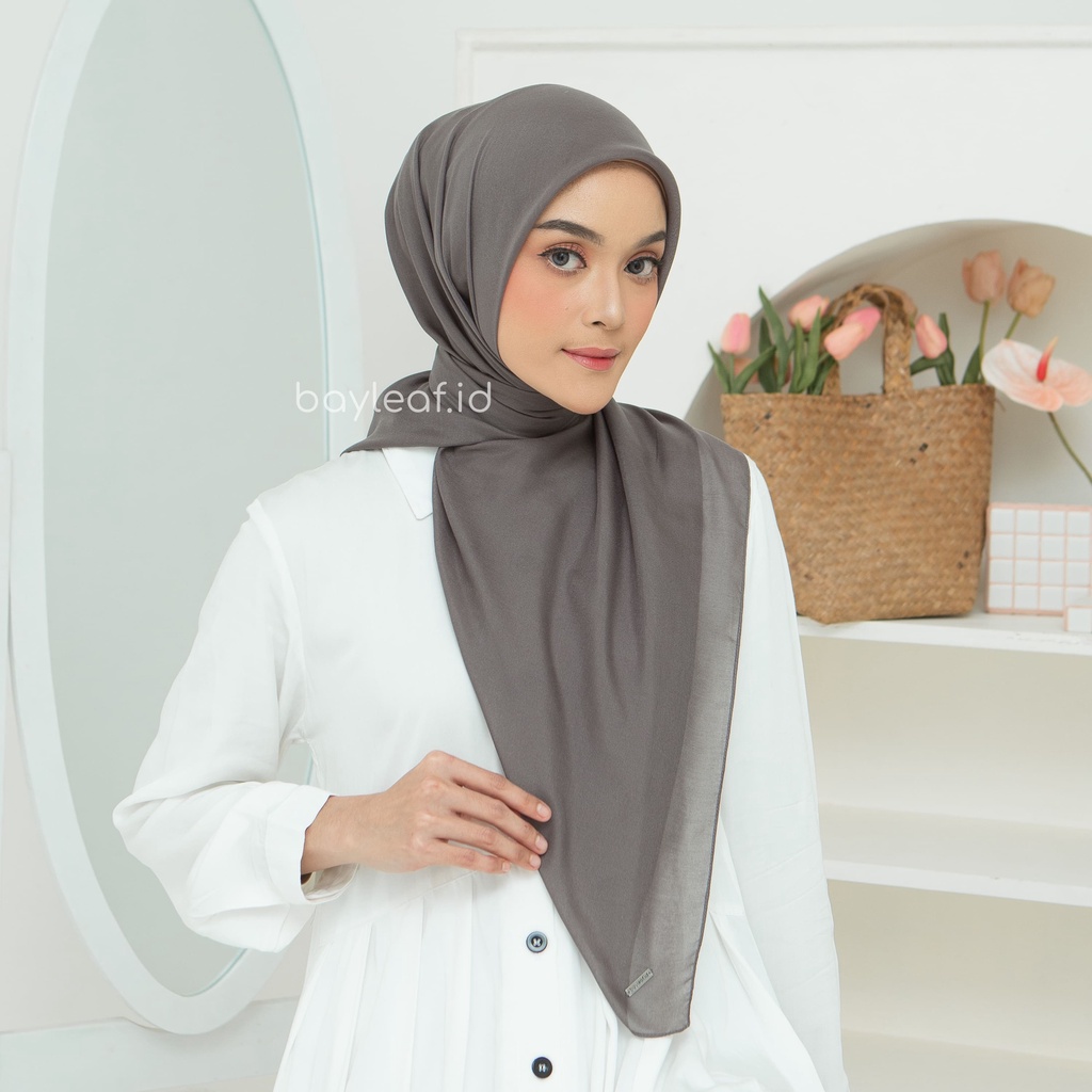 Naira Hijab Square