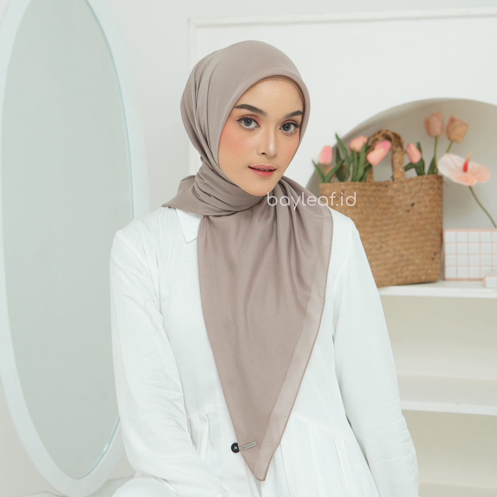 Naira Hijab Square