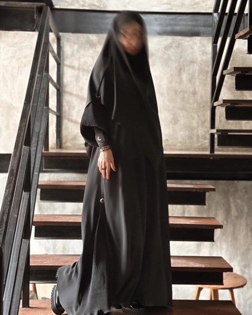 Image of Madina Abaya (Black)