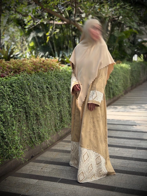 Image of Desert Lace Abaya