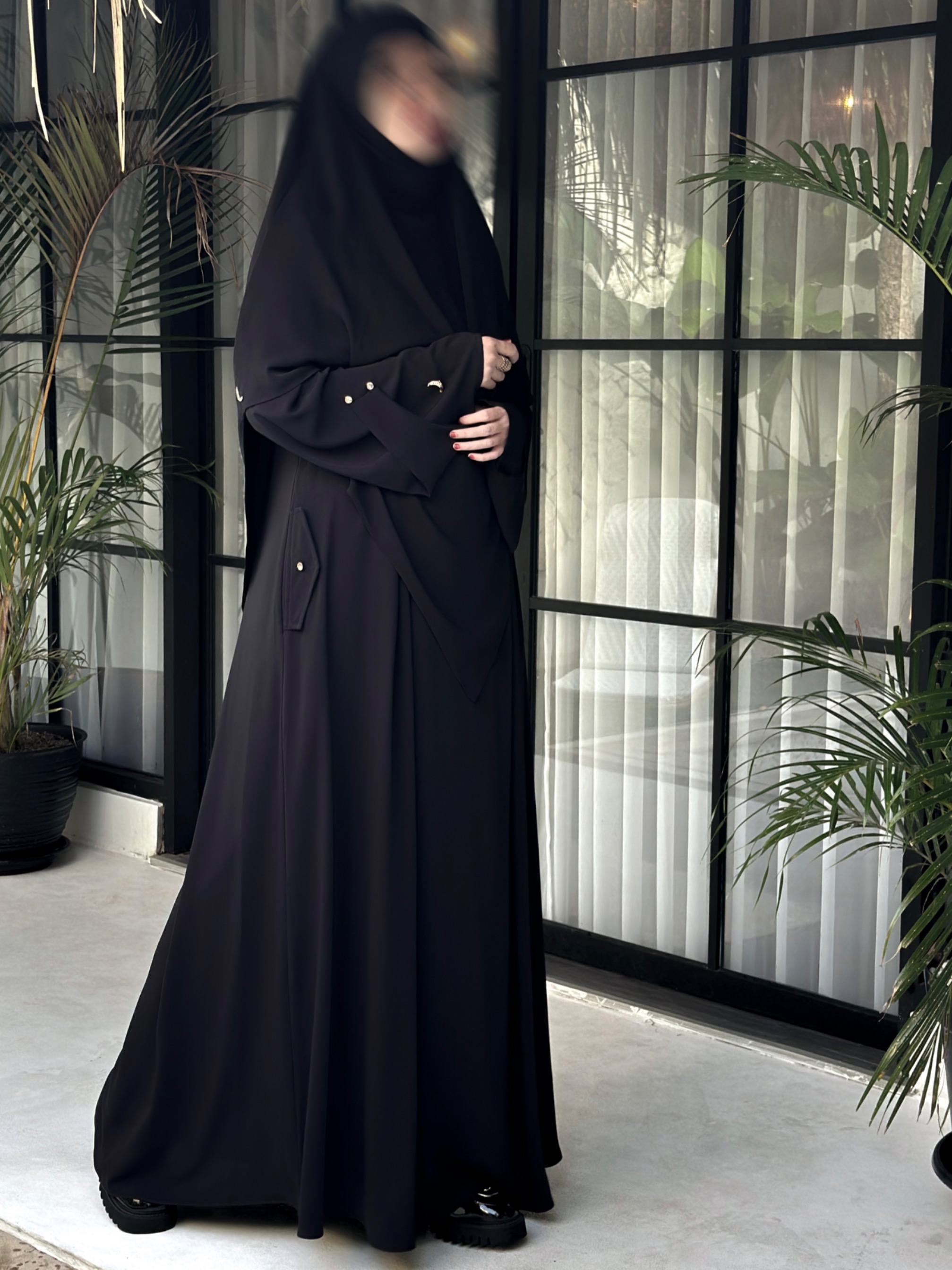 Khamsa Abaya