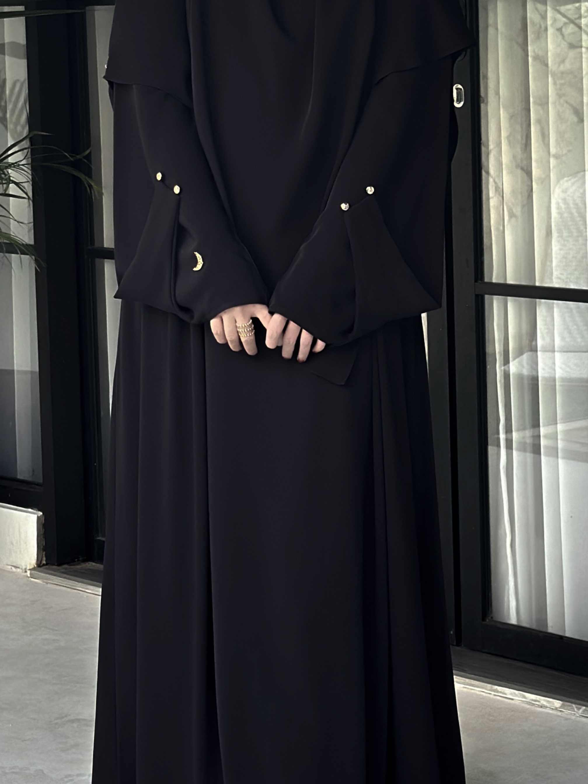 Khamsa Abaya