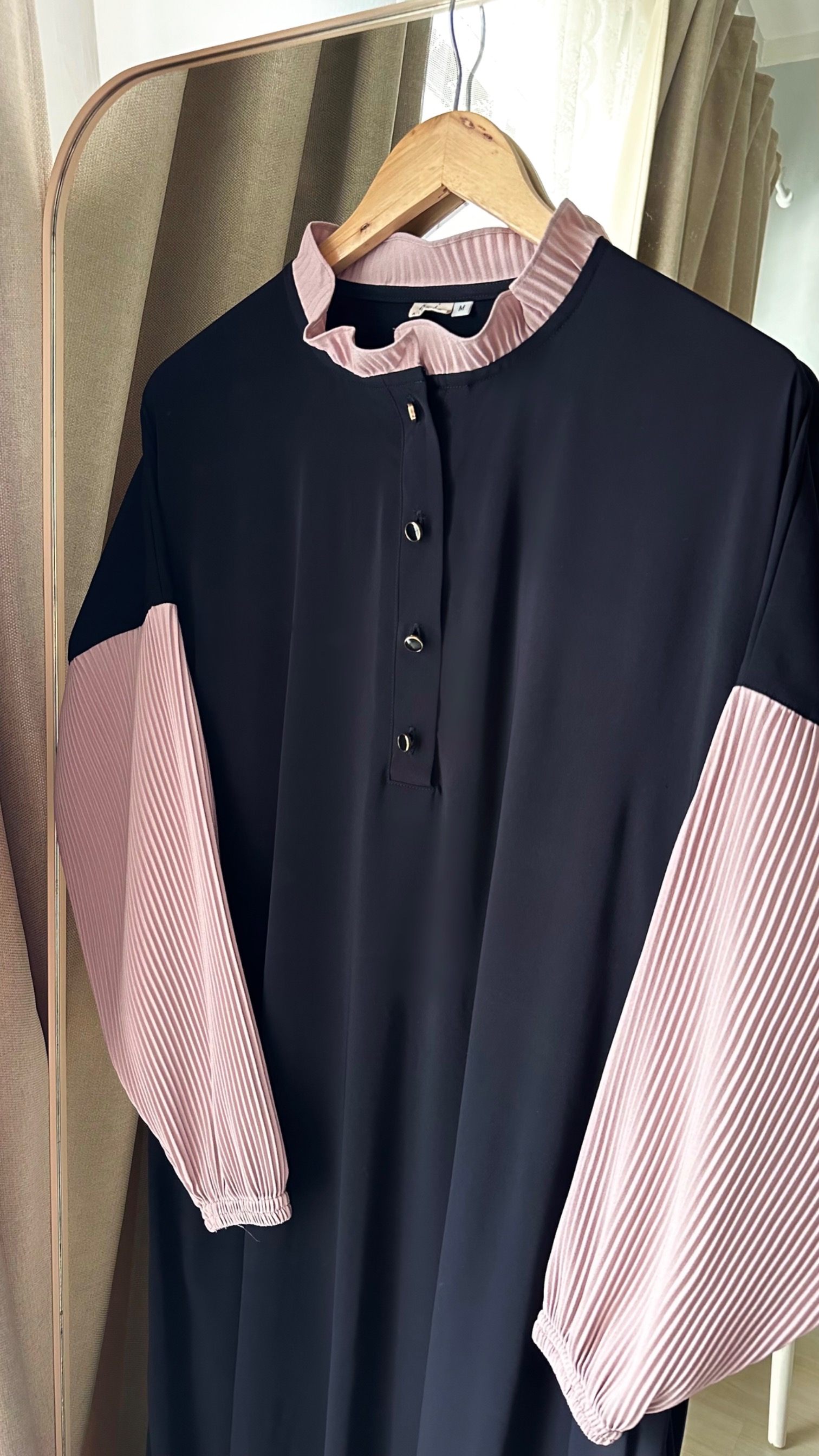 Madina Abaya (Pink Petal)
