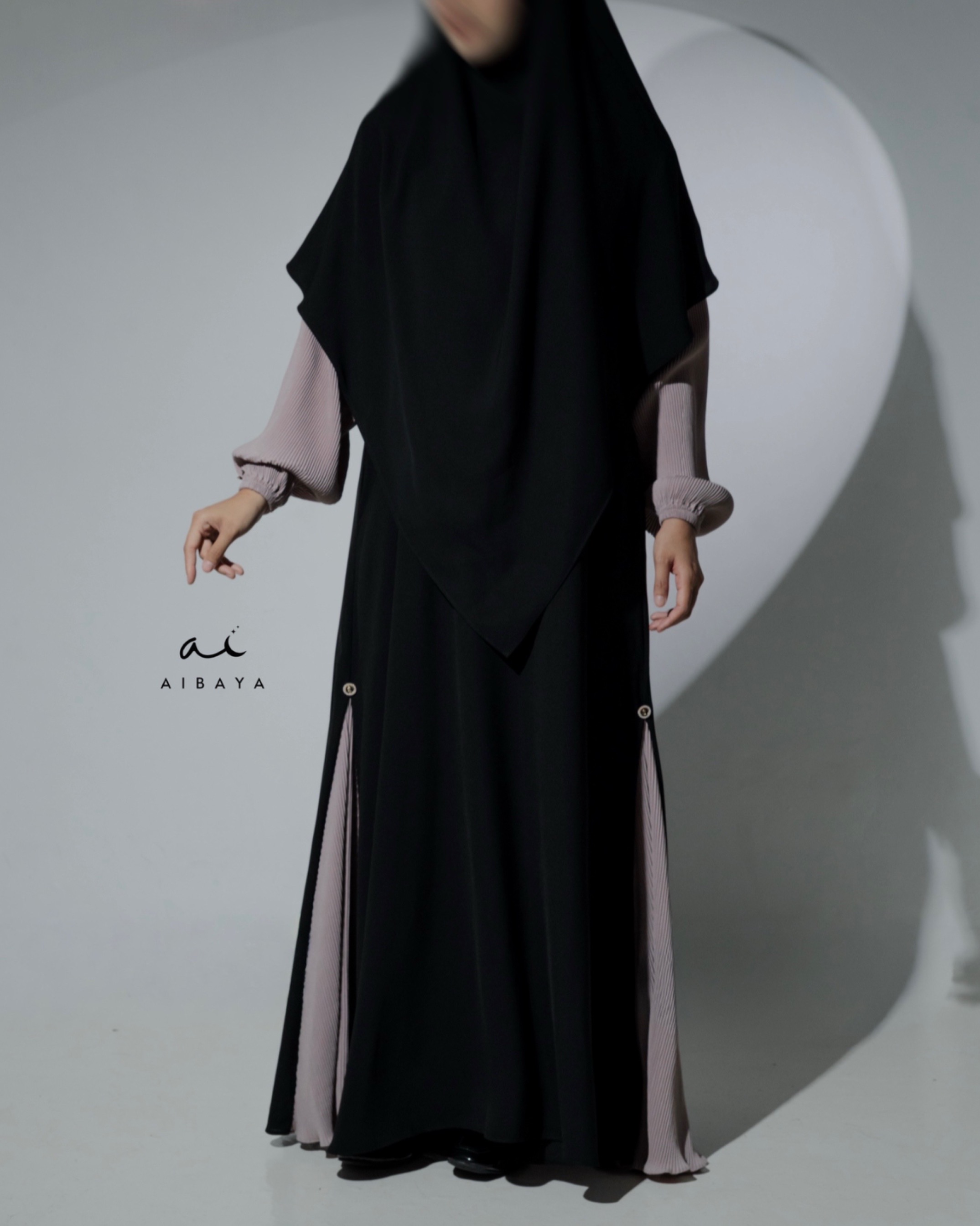 Madina Abaya (Pink Petal)