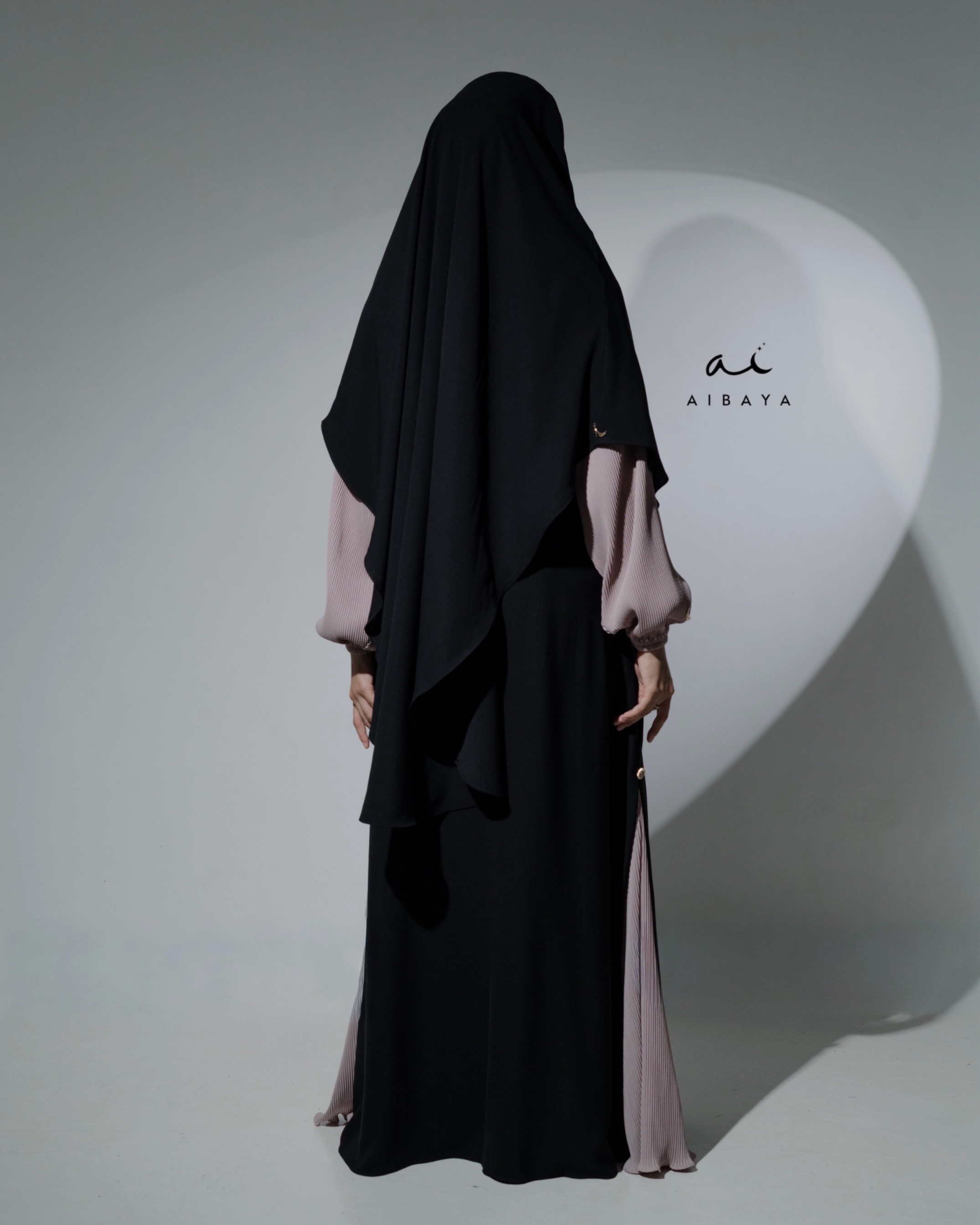 Madina Abaya (Pink Petal)